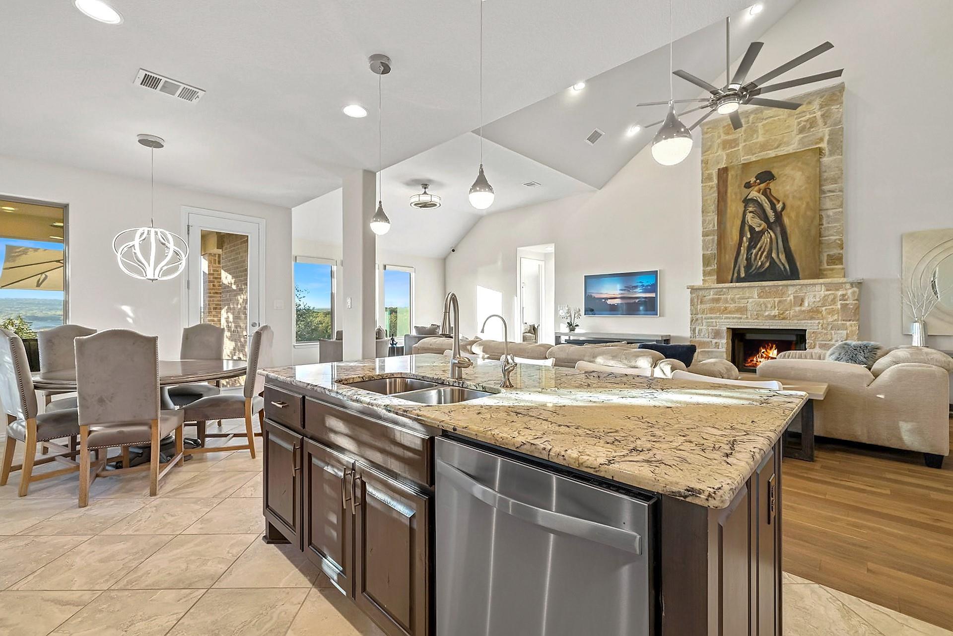 7312 Pace Ravine Dr, Lago Vista, TX 78645