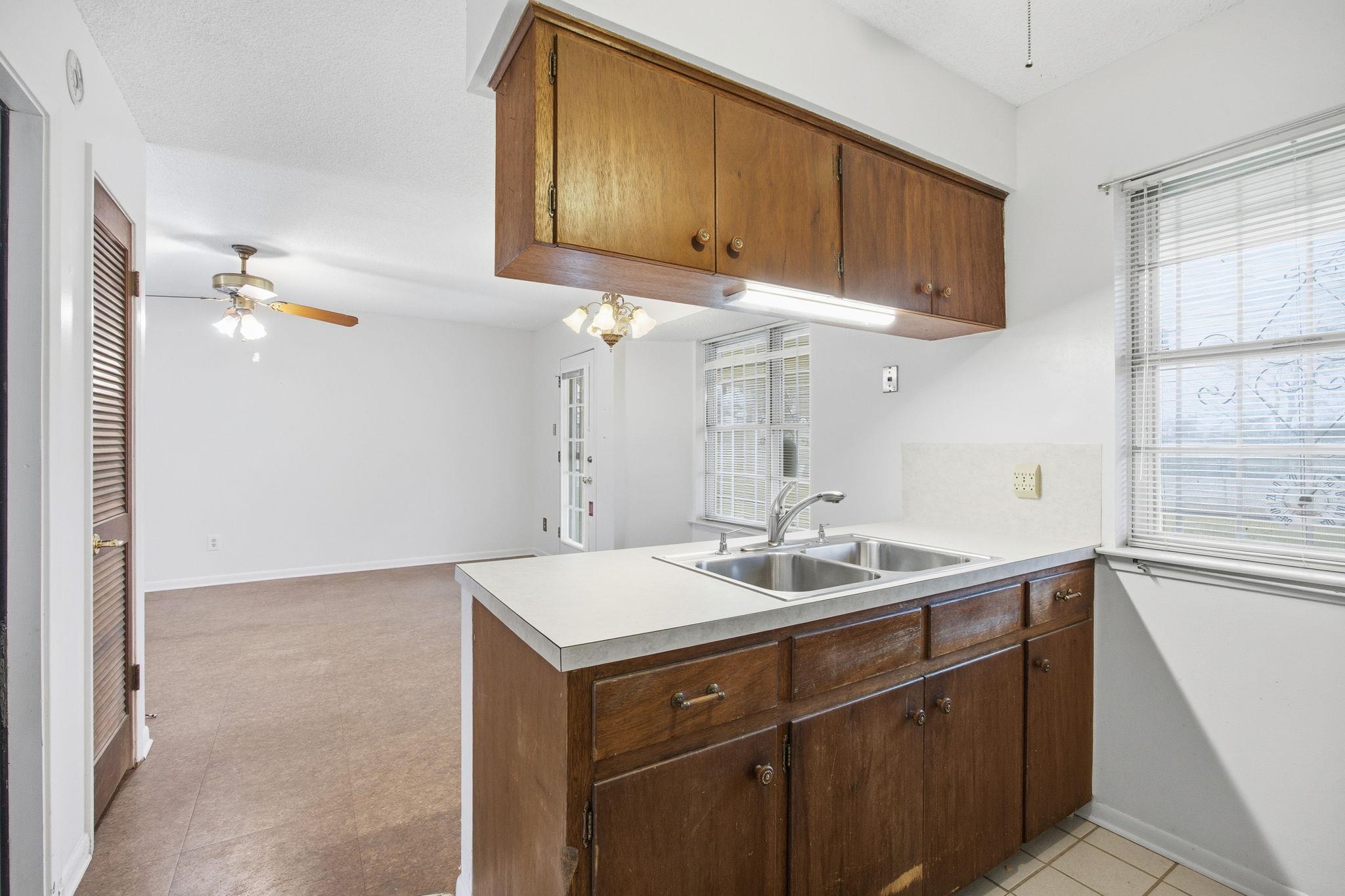 8516 Woodstone Dr, Austin, TX 78757