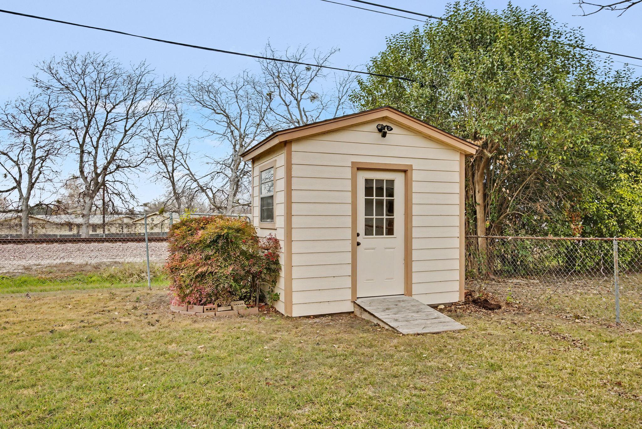 8516 Woodstone Dr, Austin, TX 78757