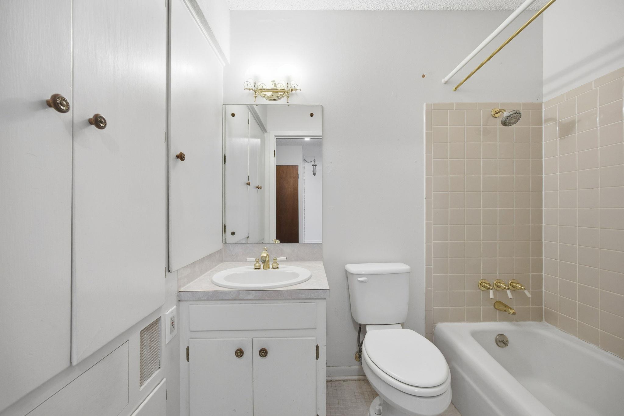 8516 Woodstone Dr, Austin, TX 78757