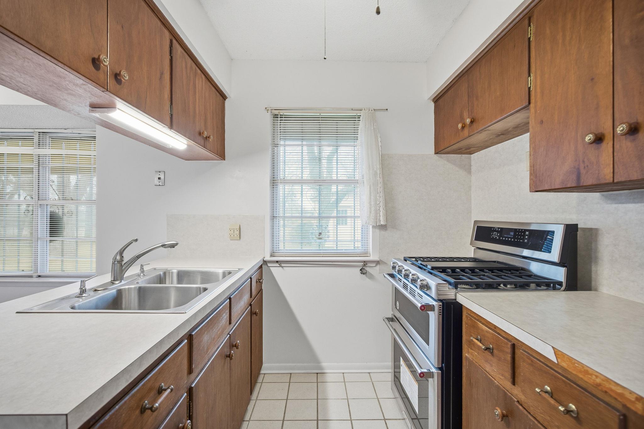 8516 Woodstone Dr, Austin, TX 78757