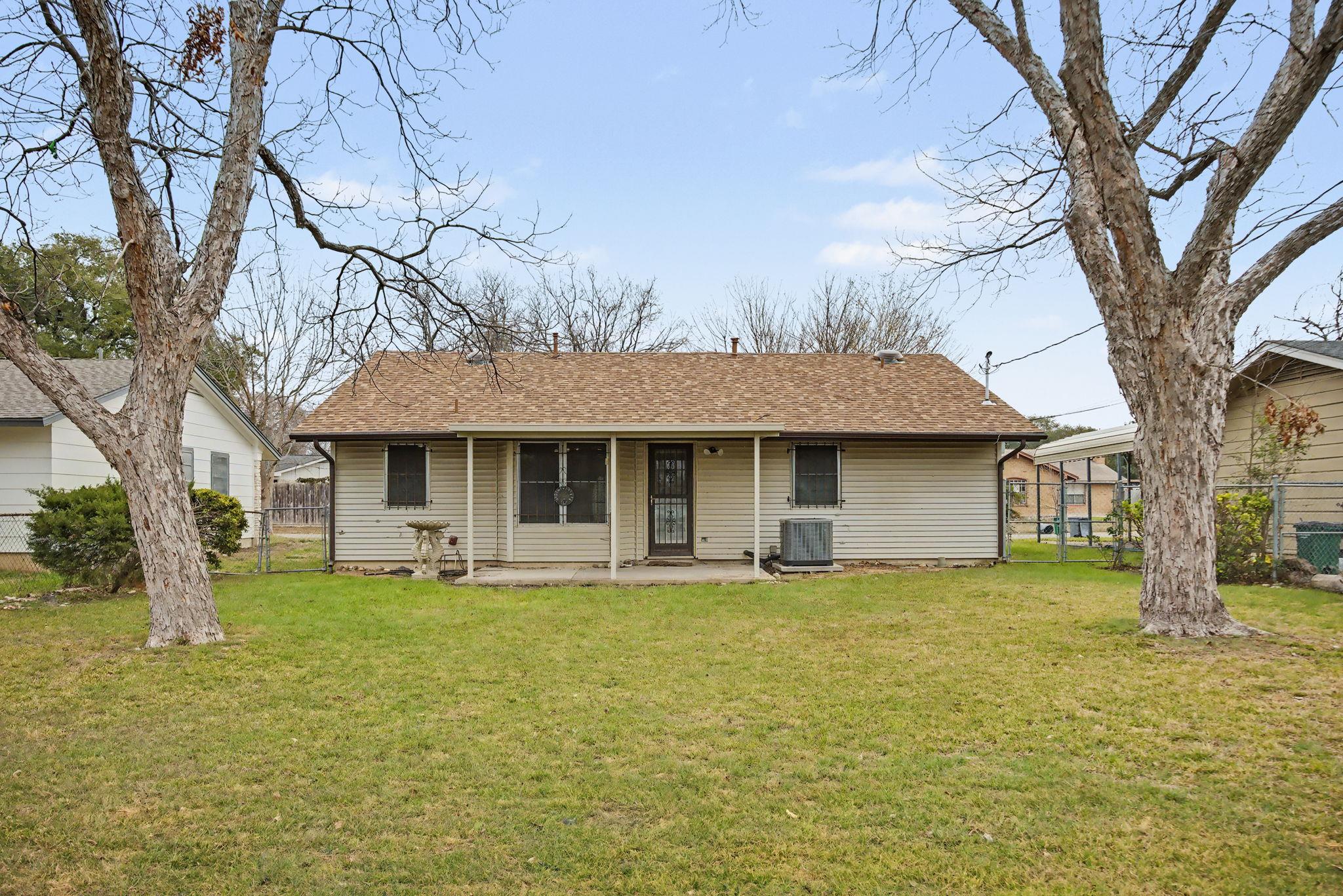 8516 Woodstone Dr, Austin, TX 78757