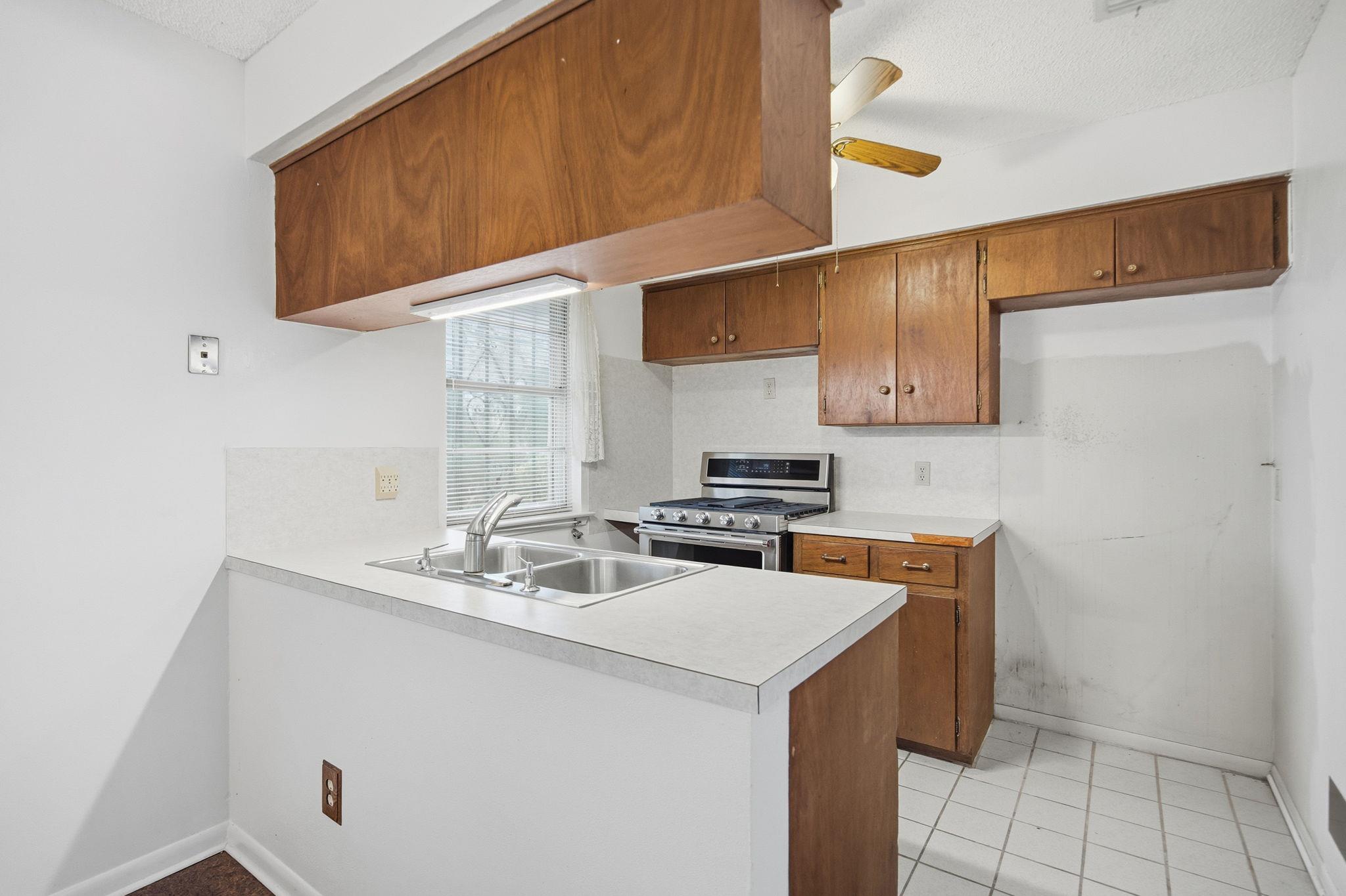 8516 Woodstone Dr, Austin, TX 78757