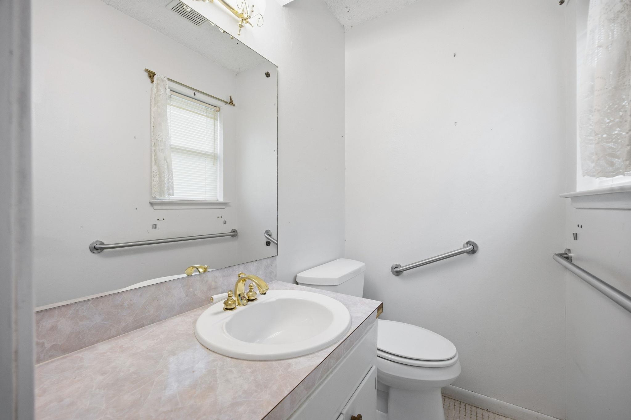 8516 Woodstone Dr, Austin, TX 78757