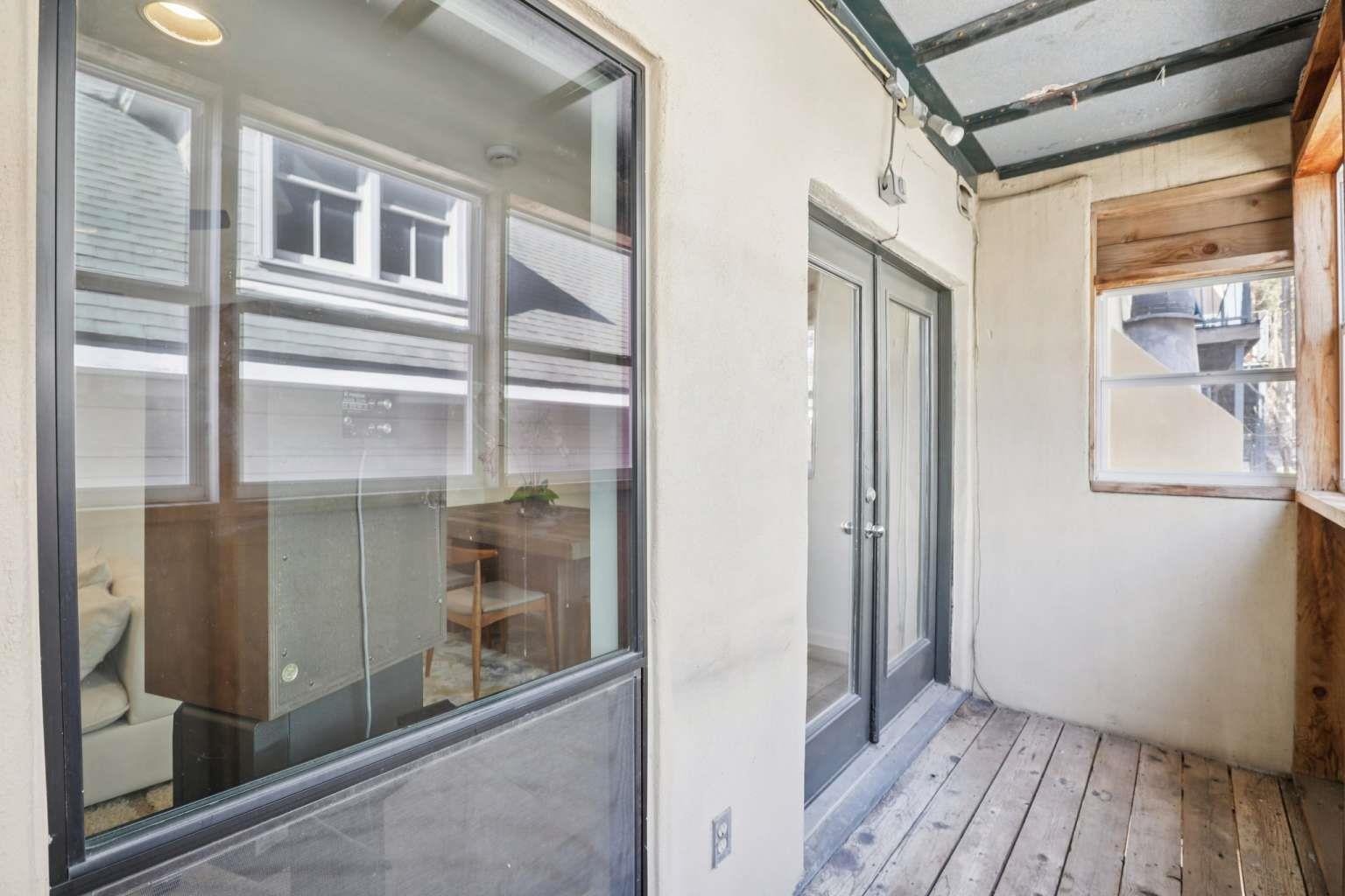 1106 W 6th St # 213, Austin, TX 78703