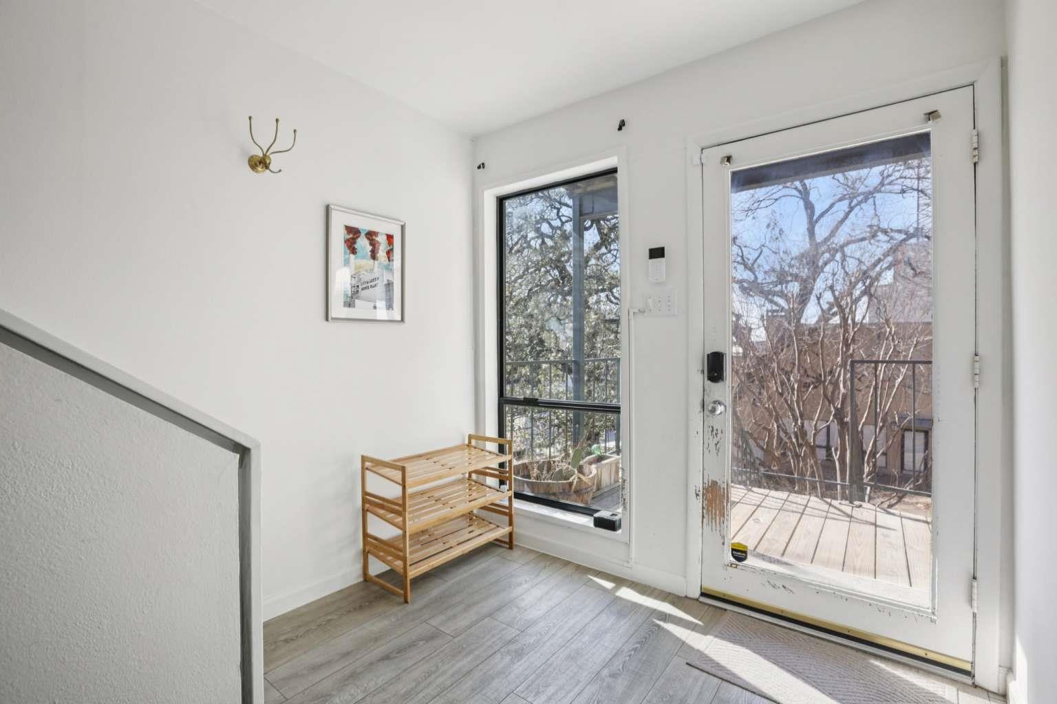 1106 W 6th St # 213, Austin, TX 78703