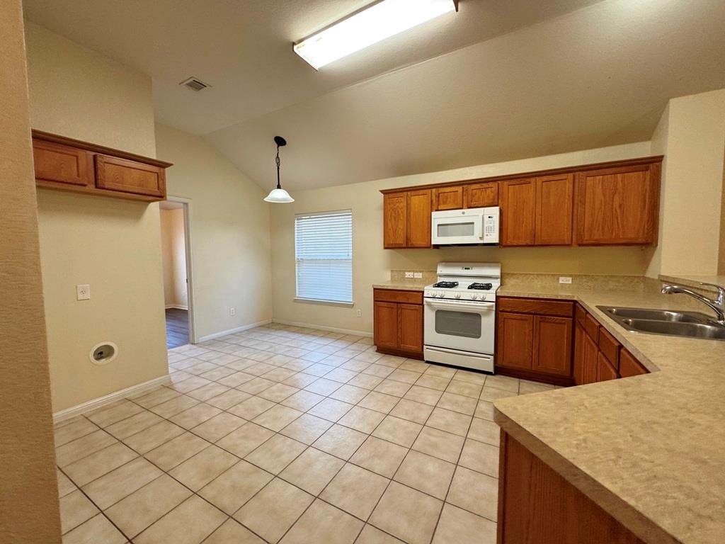 13212 Kenswick Dr, Austin, TX 78753