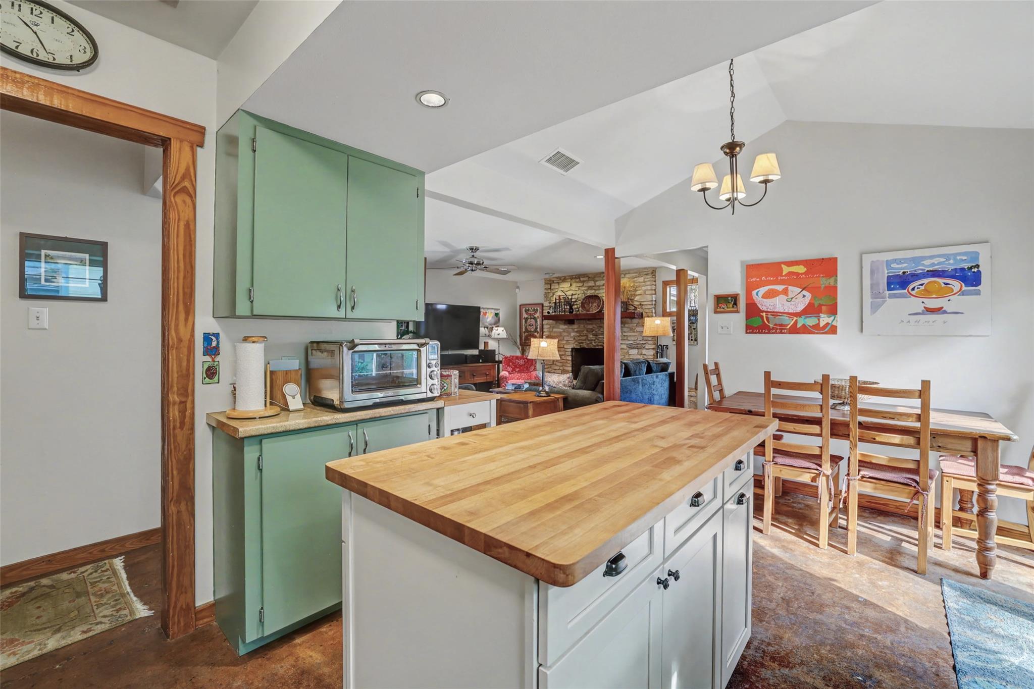 4621 Banister Ln, Austin, TX 78745