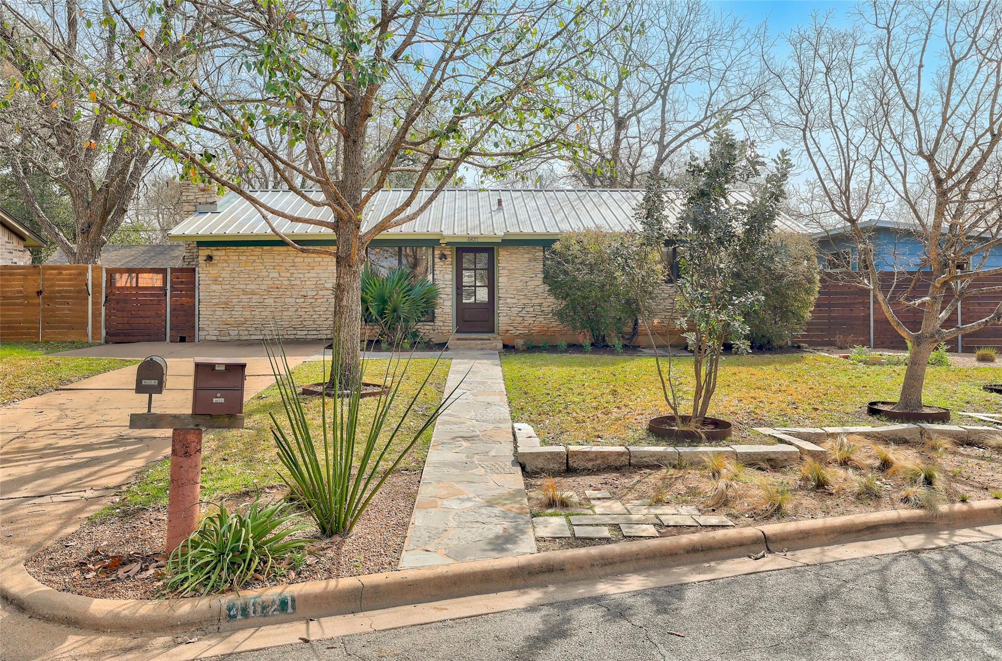 4621 Banister Ln, Austin, TX 78745