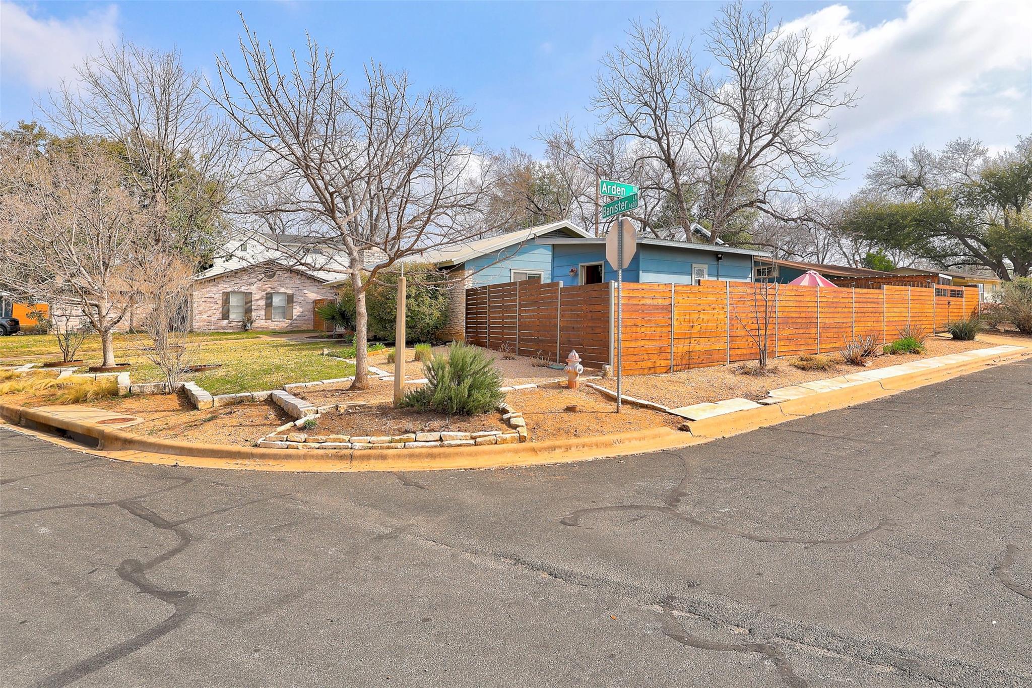 4621 Banister Ln, Austin, TX 78745