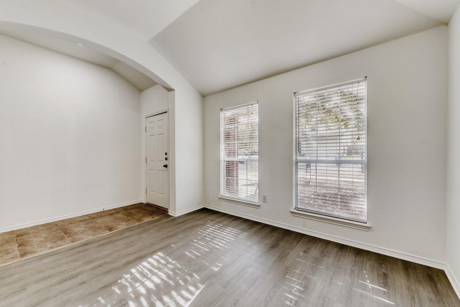 298 Fall Dr, Kyle, TX 78640