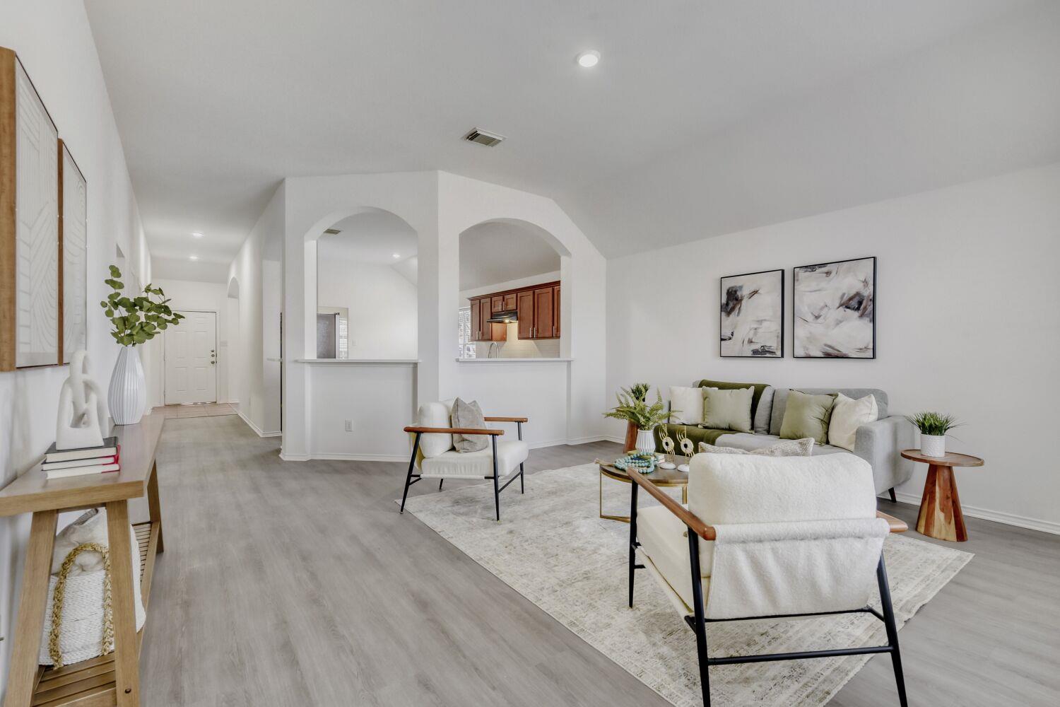 298 Fall Dr, Kyle, TX 78640