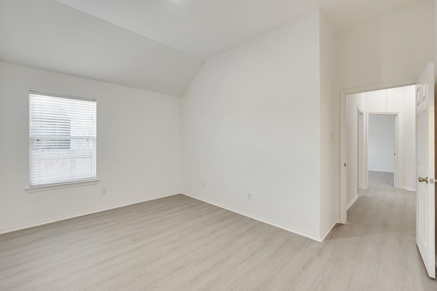 298 Fall Dr, Kyle, TX 78640