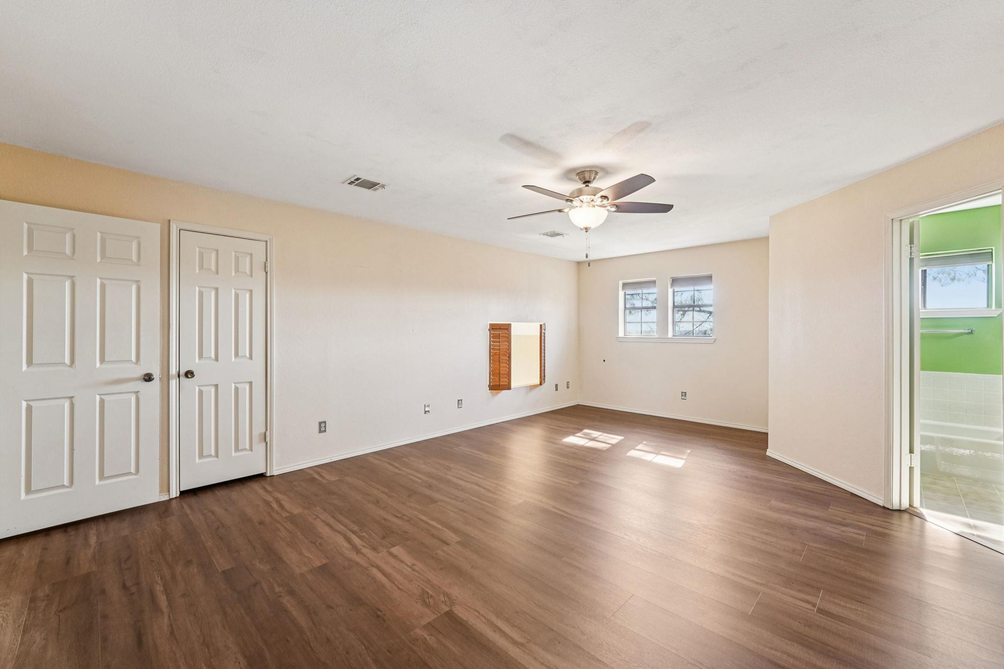 407 Country Ln, McDade, TX 78650