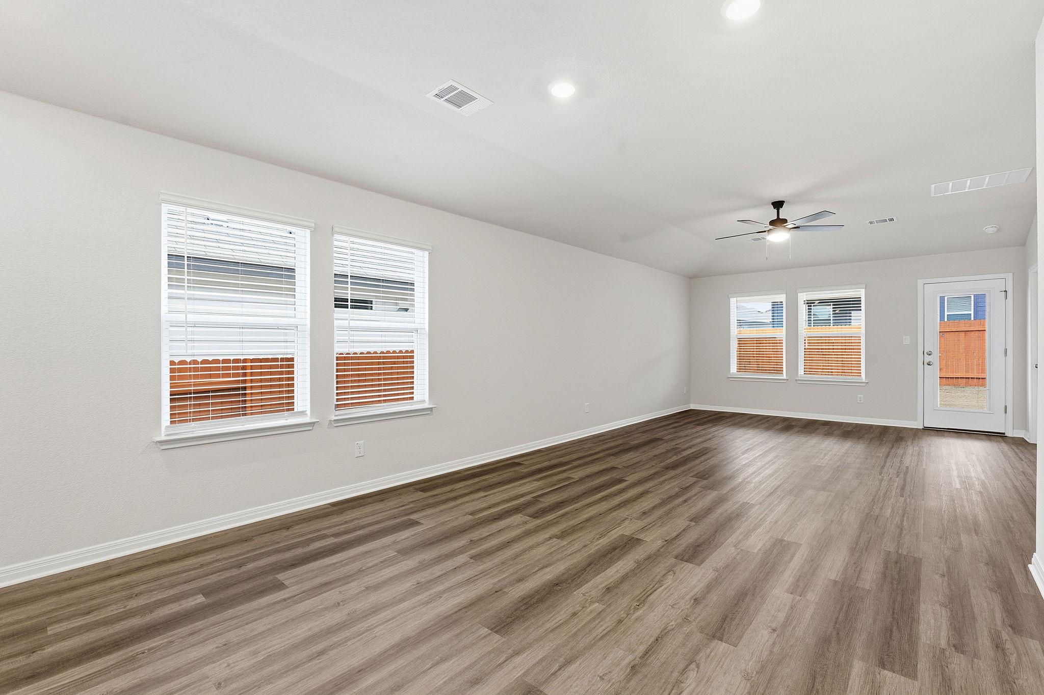 825 Sun Grove Trl, Georgetown, TX 78628