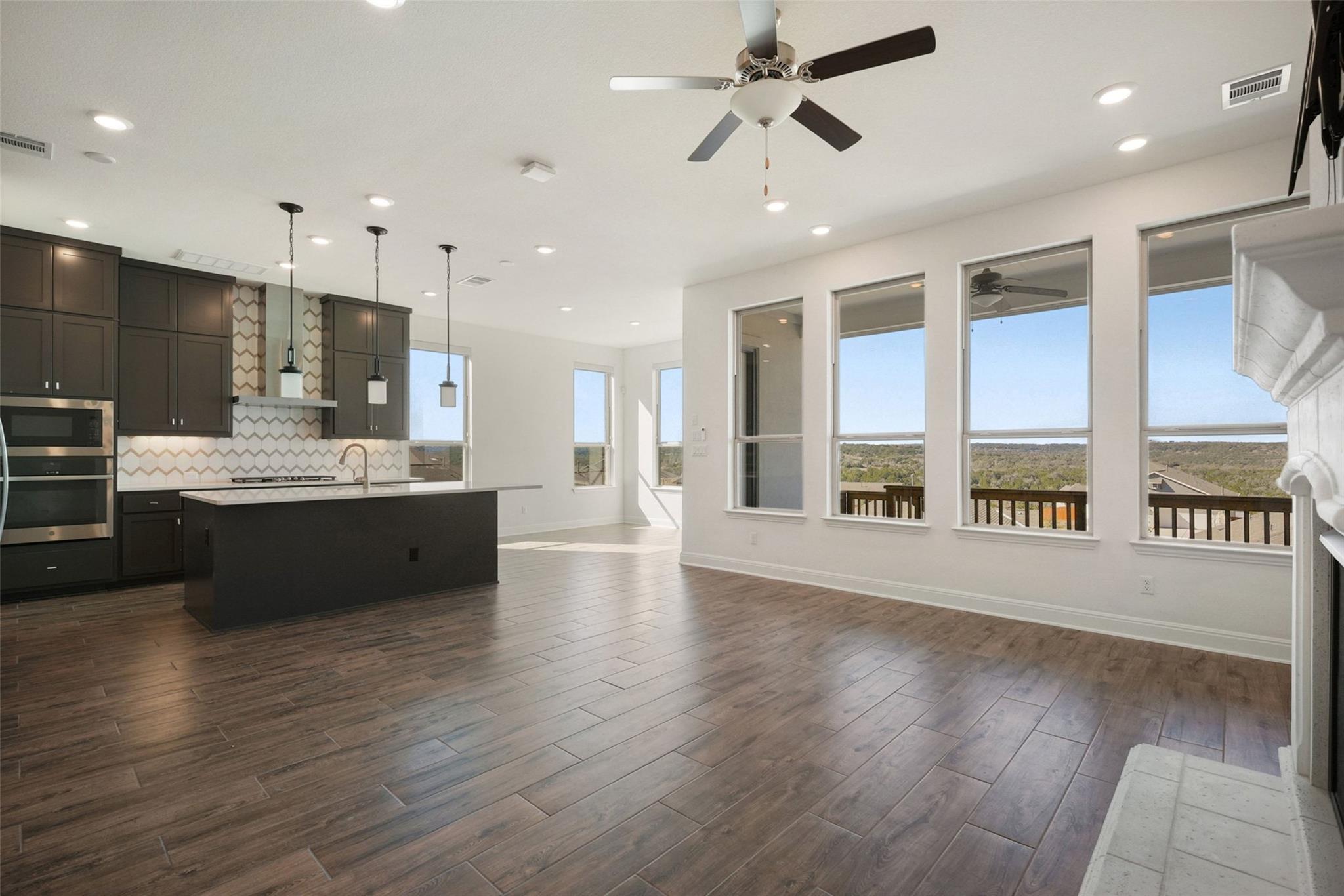 19113 Freeman Cir, Austin, TX 78738