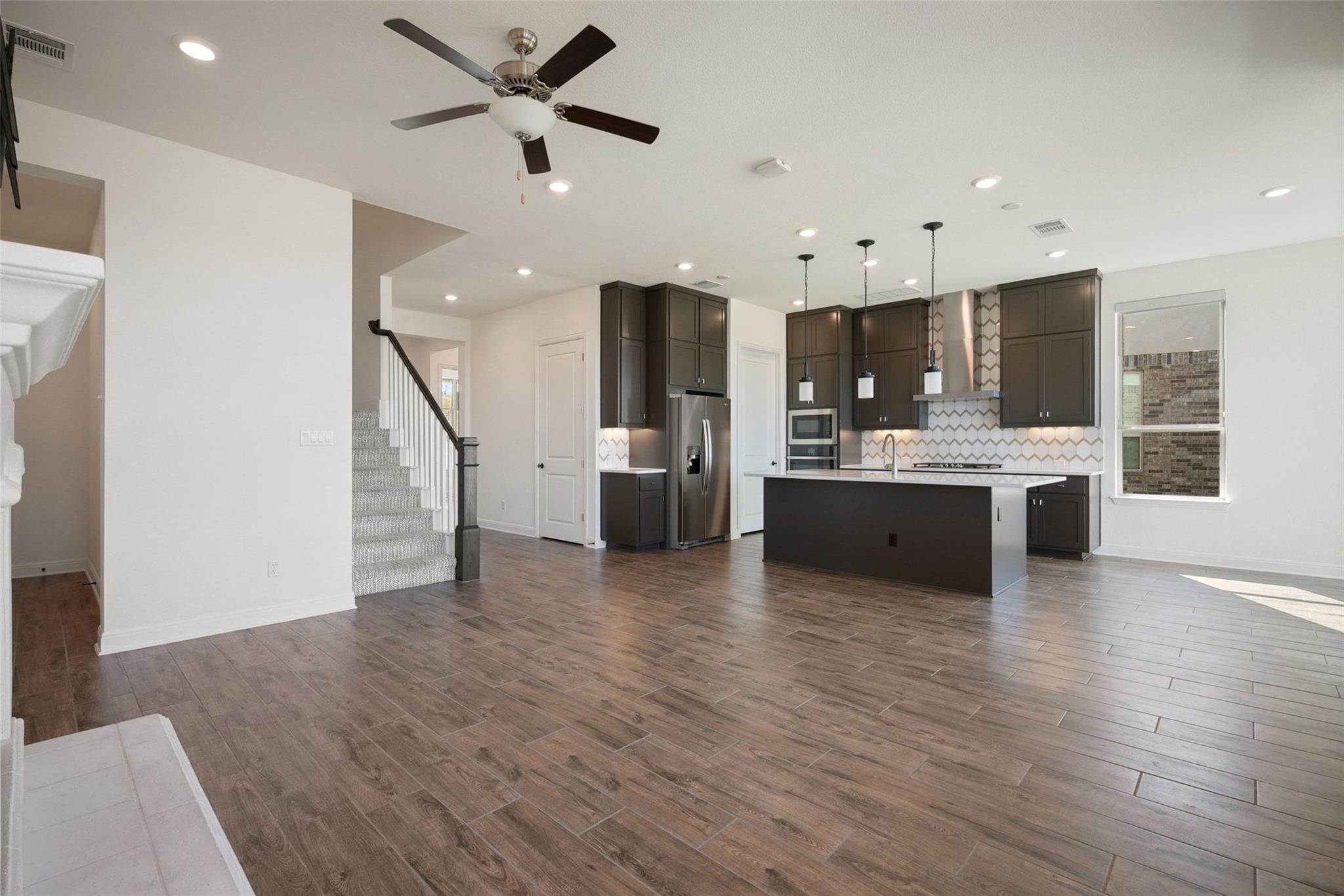 19113 Freeman Cir, Austin, TX 78738