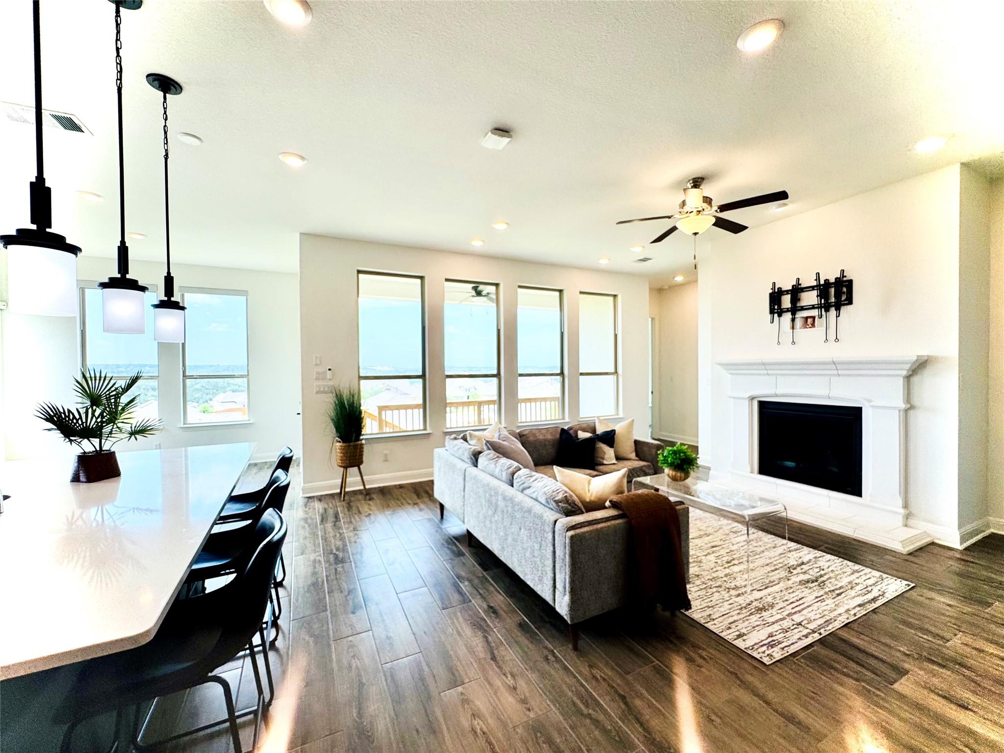 19113 Freeman Cir, Austin, TX 78738