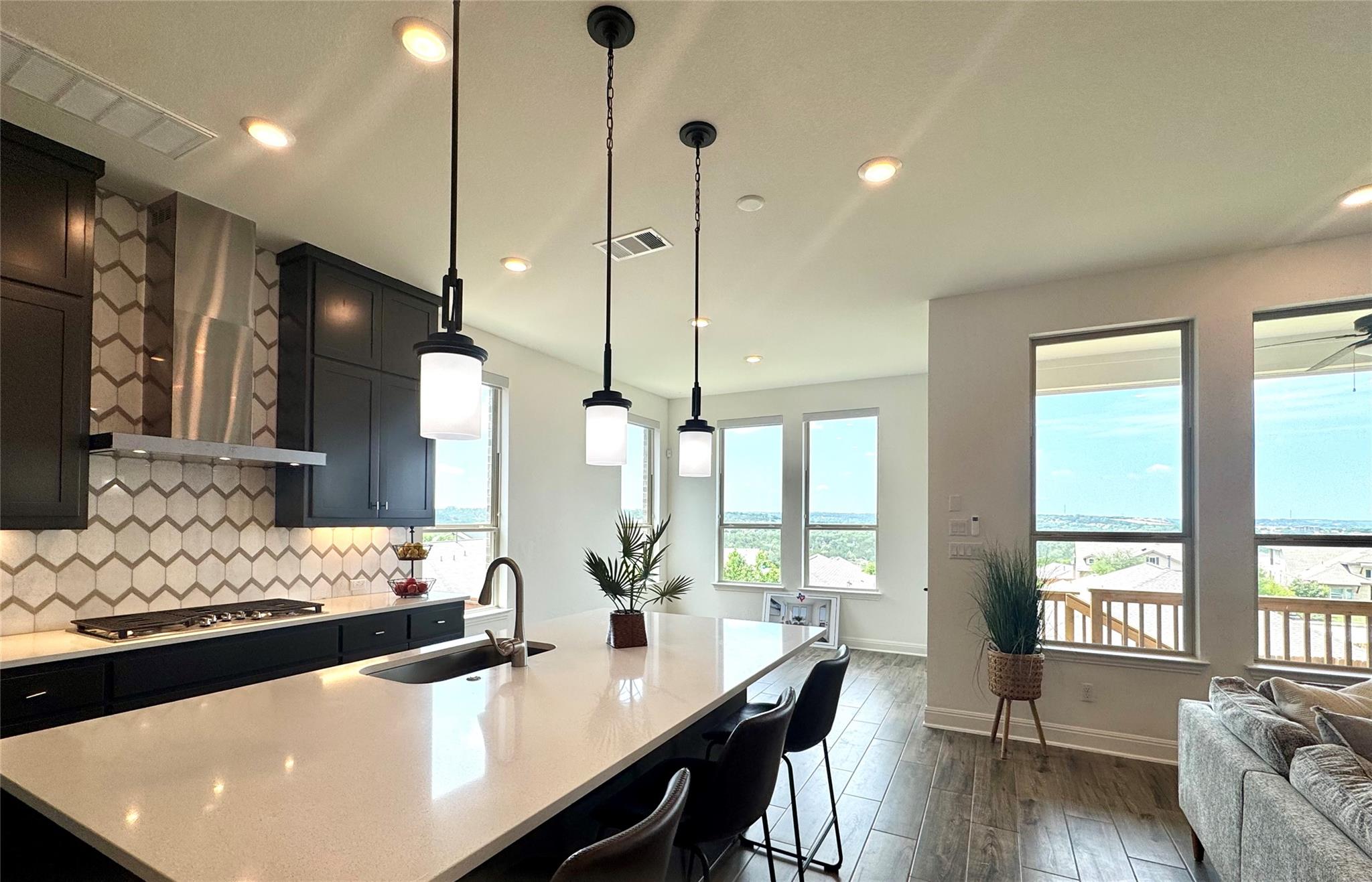 19113 Freeman Cir, Austin, TX 78738