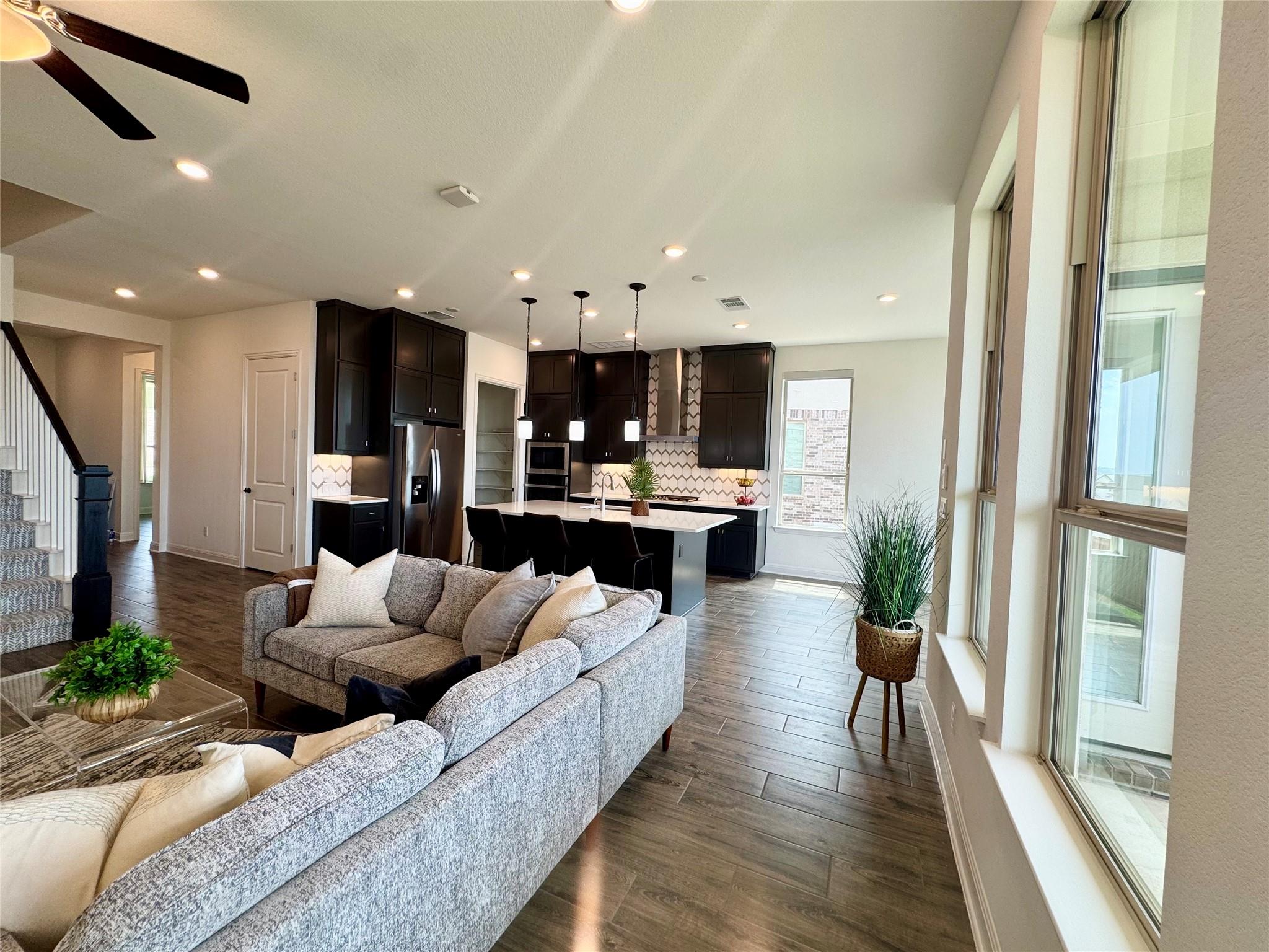 19113 Freeman Cir, Austin, TX 78738