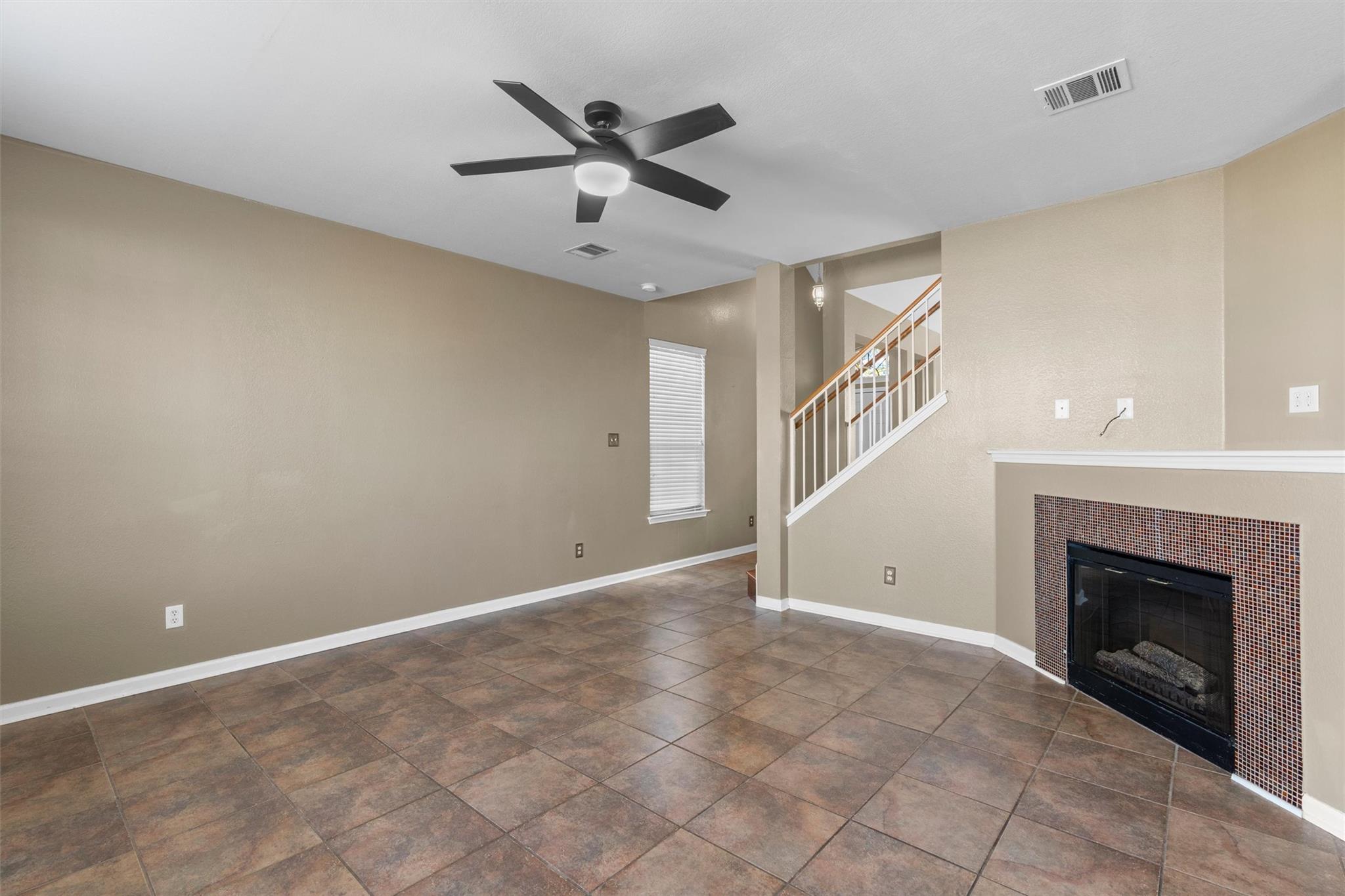 2012 Huxley Ln, Round Rock, TX 78664