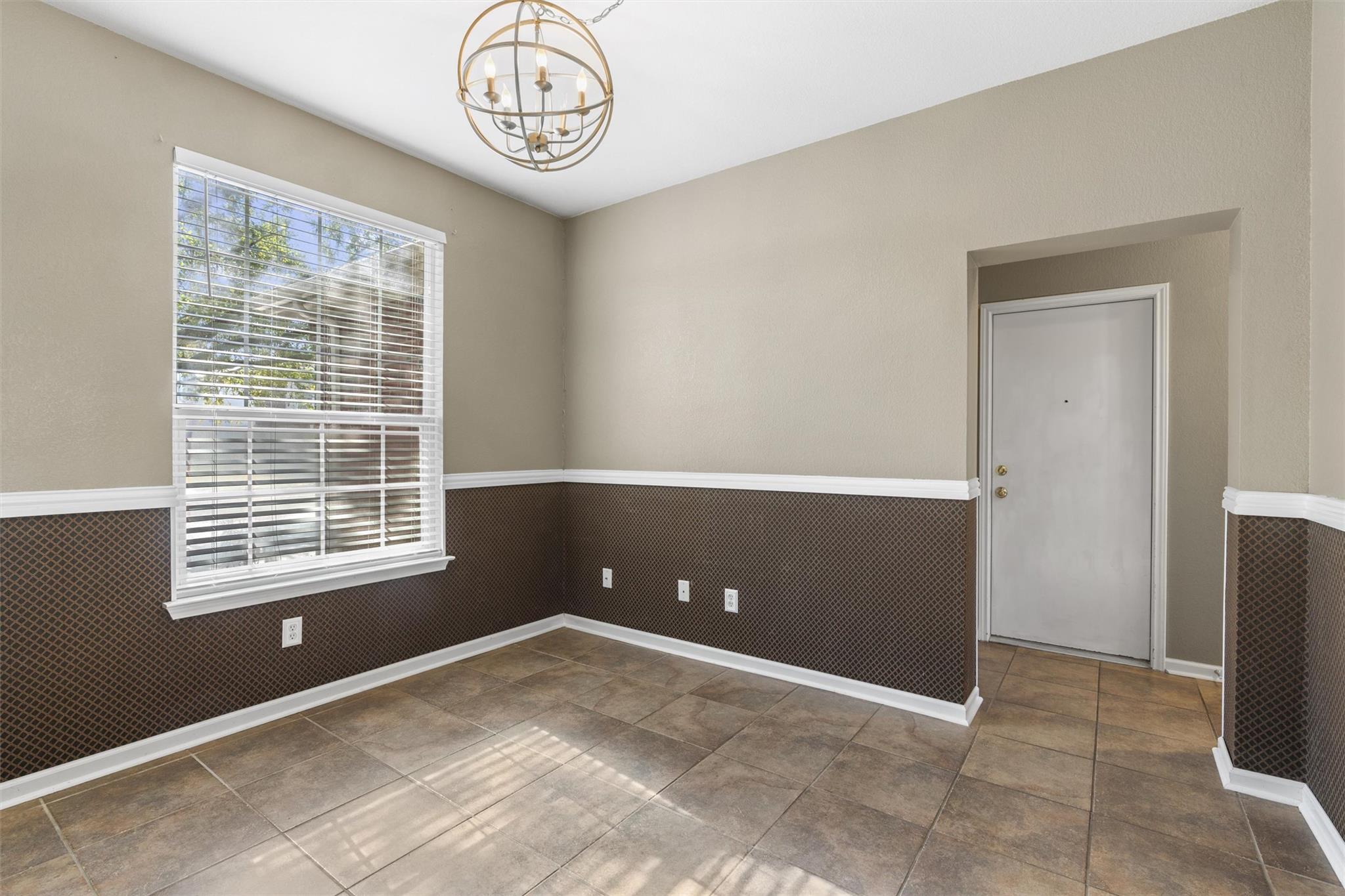 2012 Huxley Ln, Round Rock, TX 78664