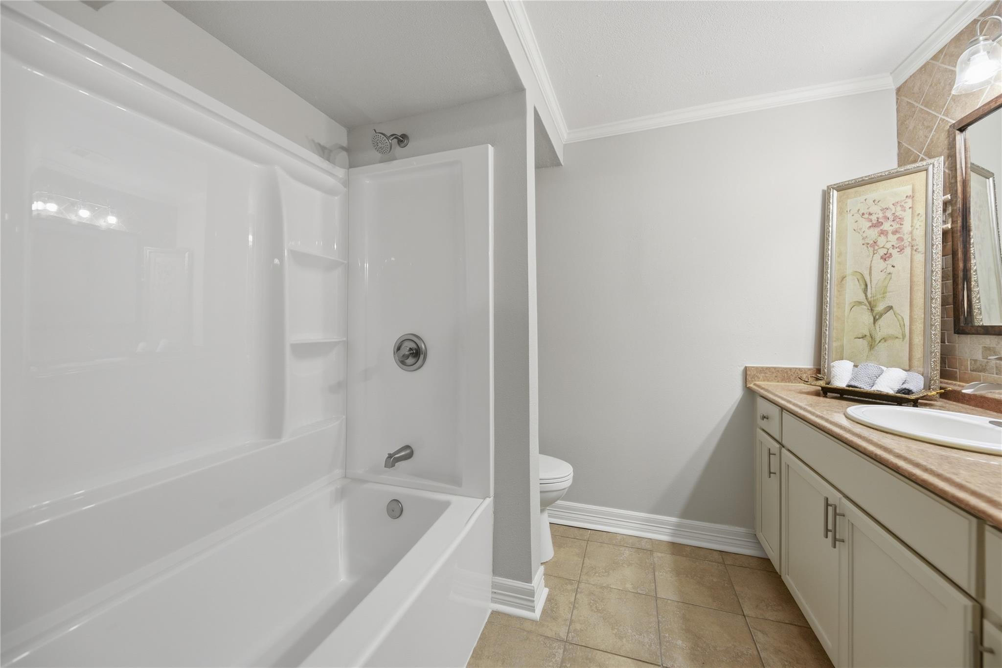 1702 Rampart St, Columbus, TX 78934