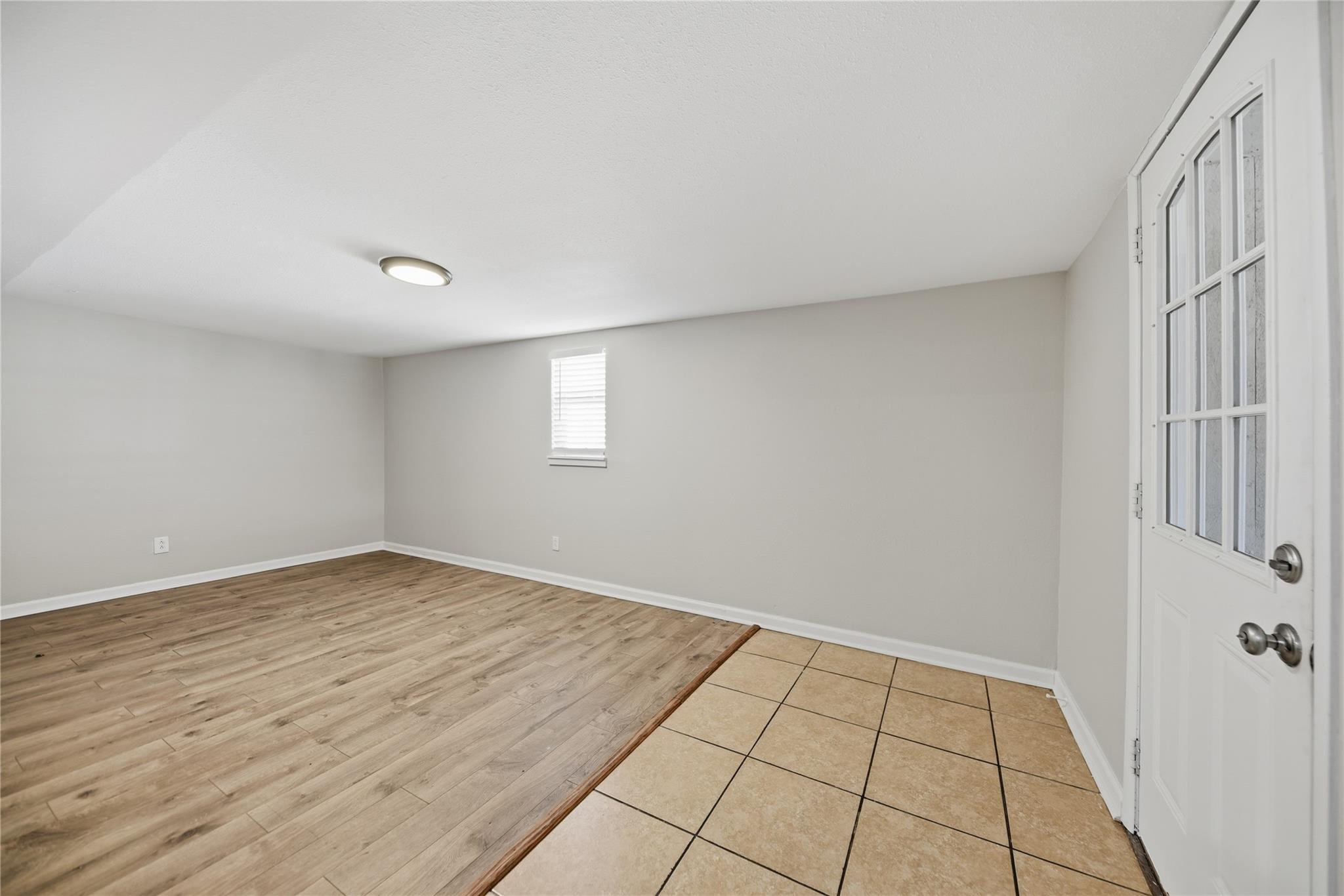 1702 Rampart St, Columbus, TX 78934