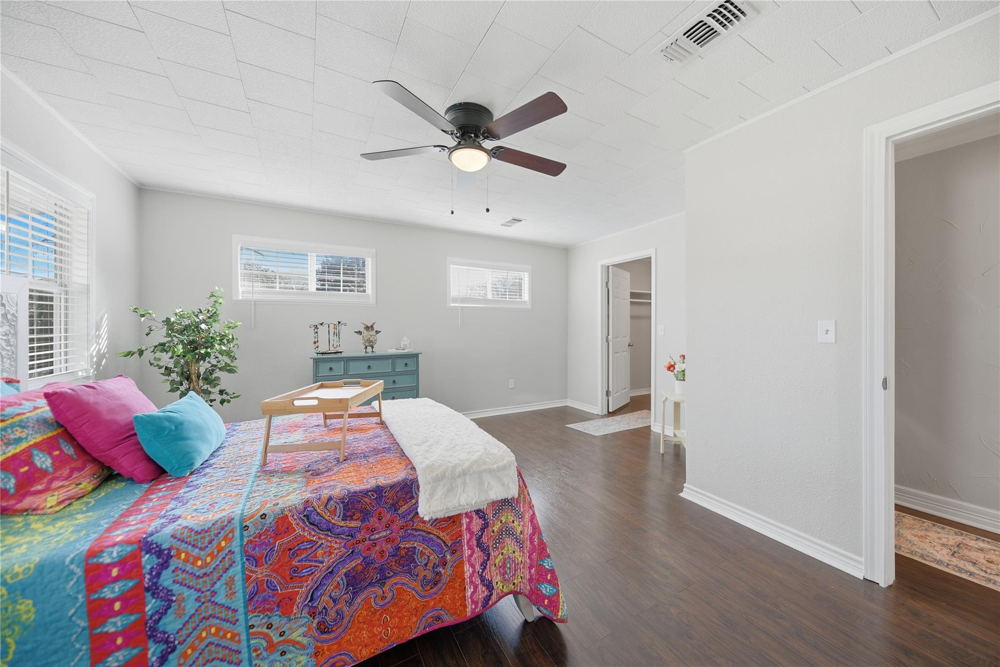 1702 Rampart St, Columbus, TX 78934