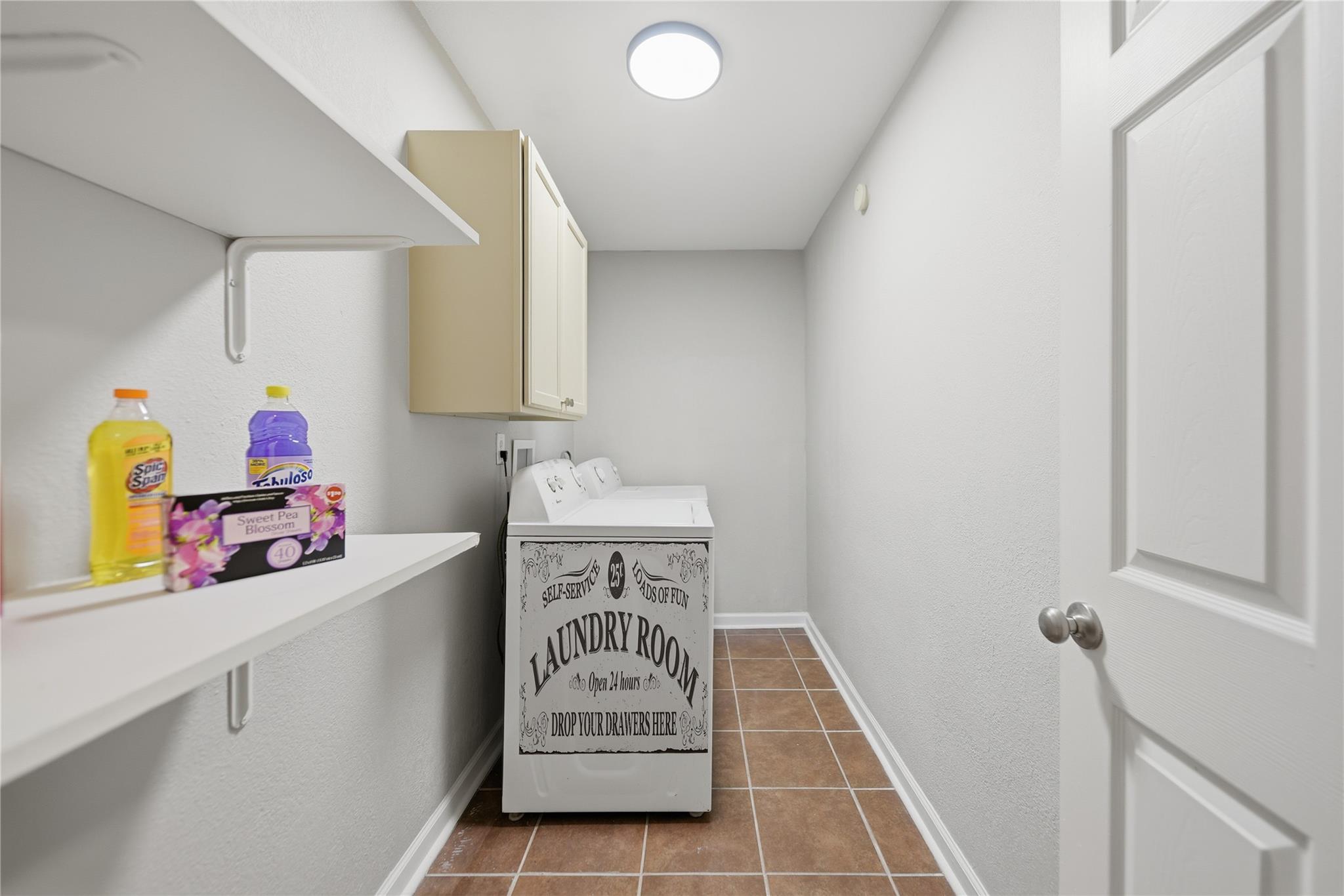 1702 Rampart St, Columbus, TX 78934