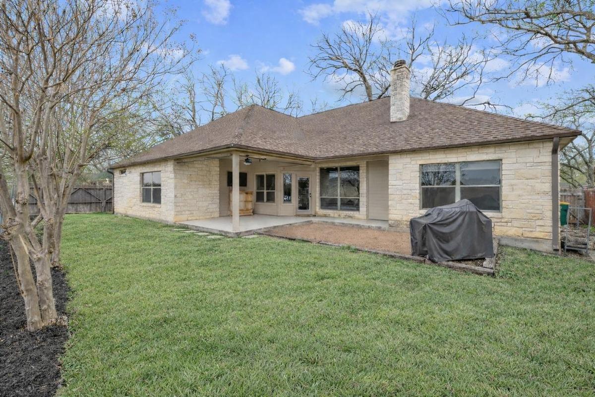 290 Turkey Run, Meadowlakes, TX 78654