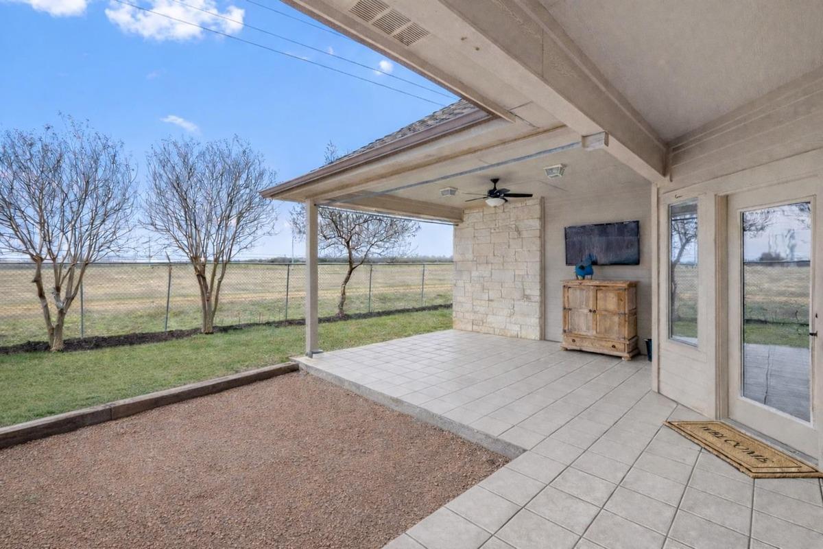 290 Turkey Run, Meadowlakes, TX 78654