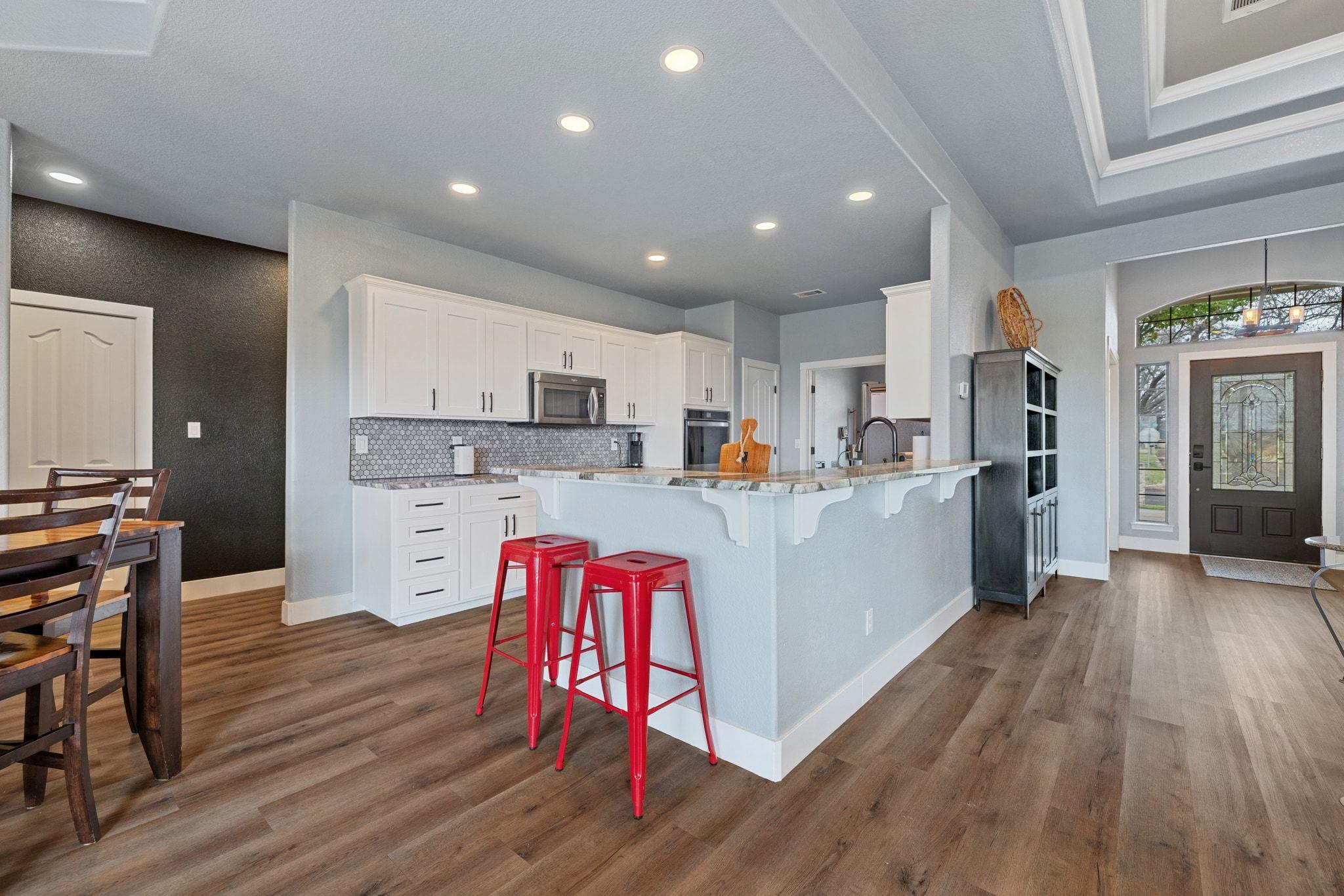 290 Turkey Run, Meadowlakes, TX 78654