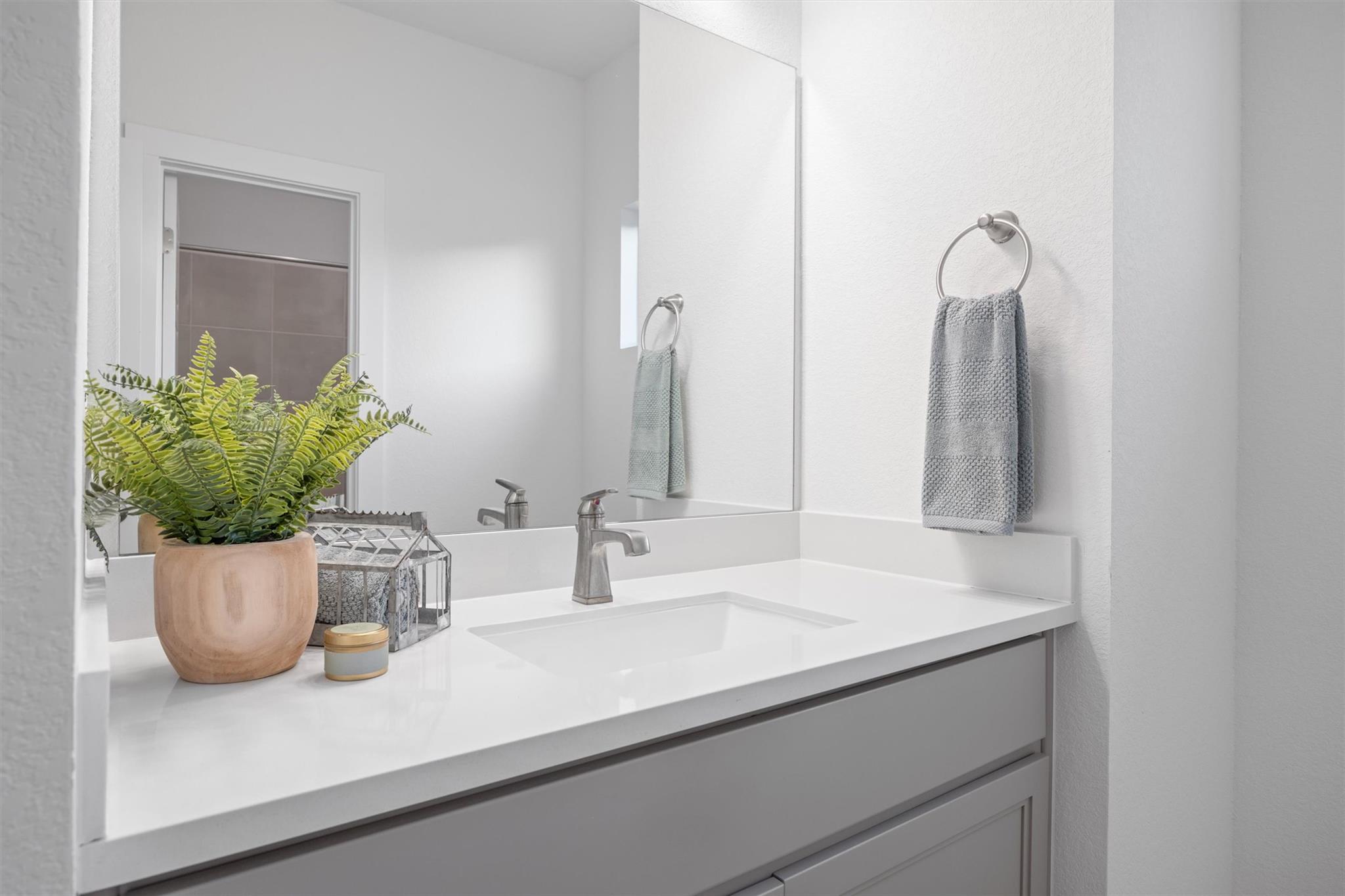 213 Great Lawn Bnd, Liberty Hill, TX 78642