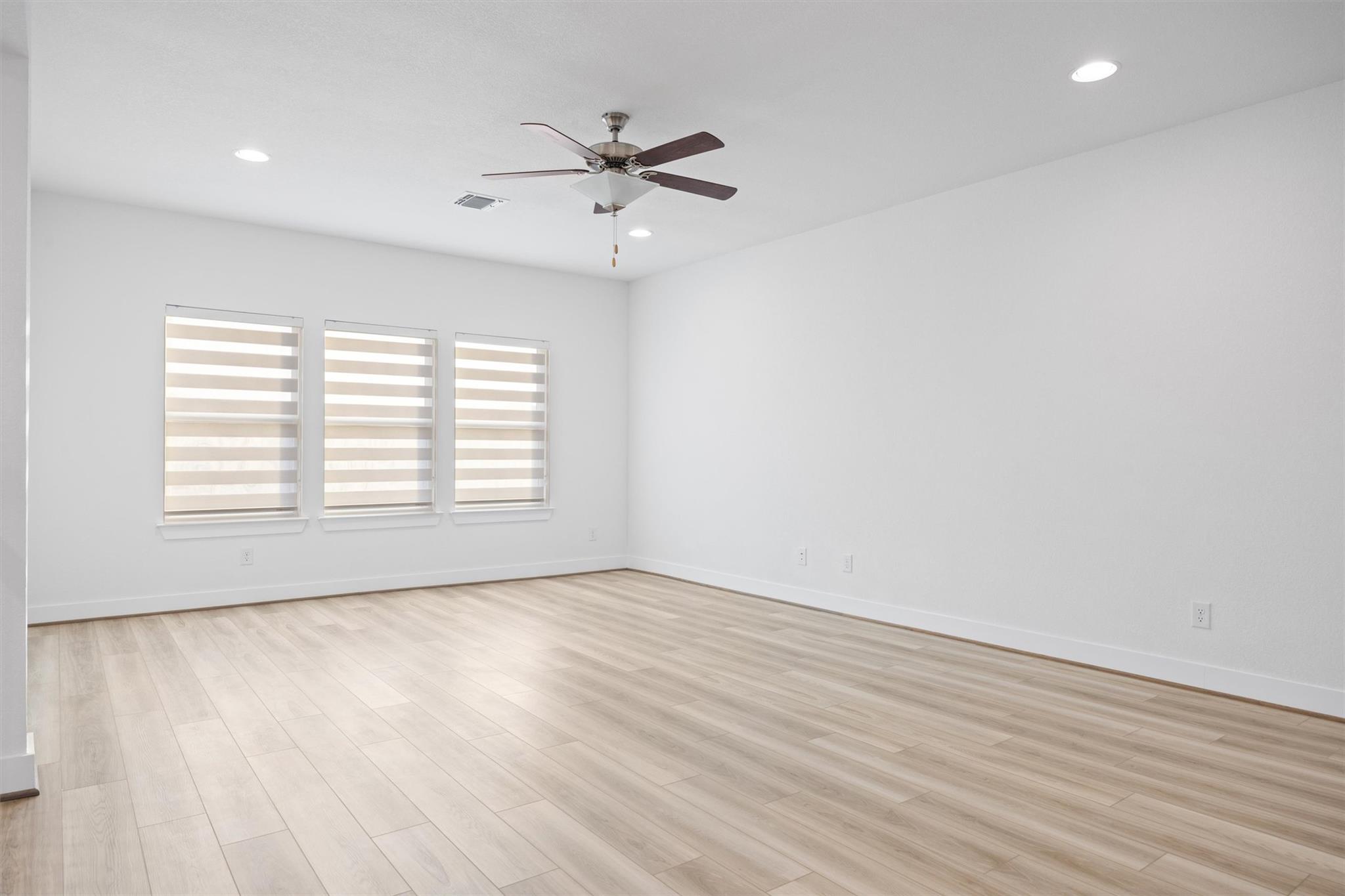 213 Great Lawn Bnd, Liberty Hill, TX 78642