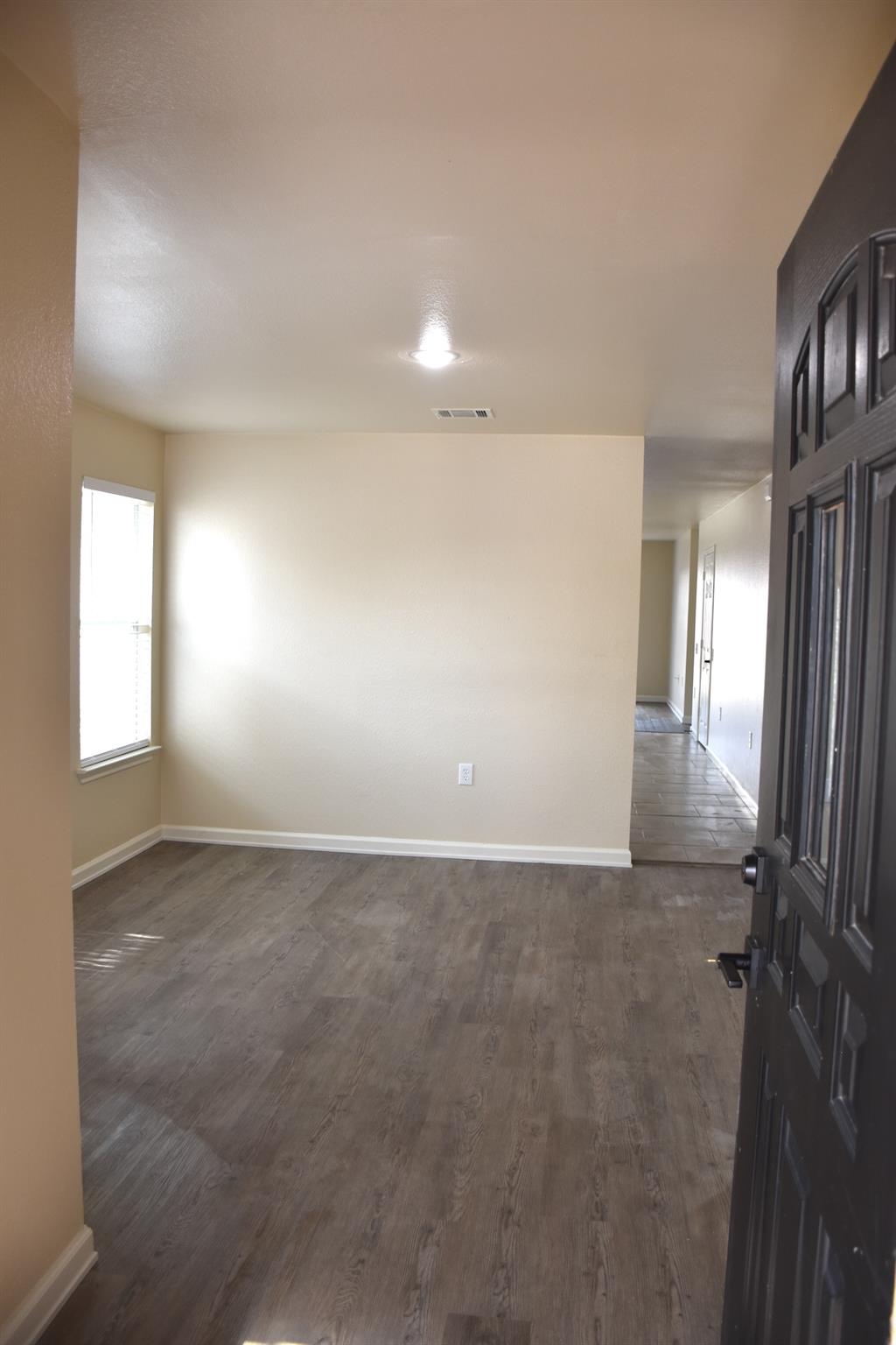 12328 Sky Harbor Dr, Del Valle, TX 78617