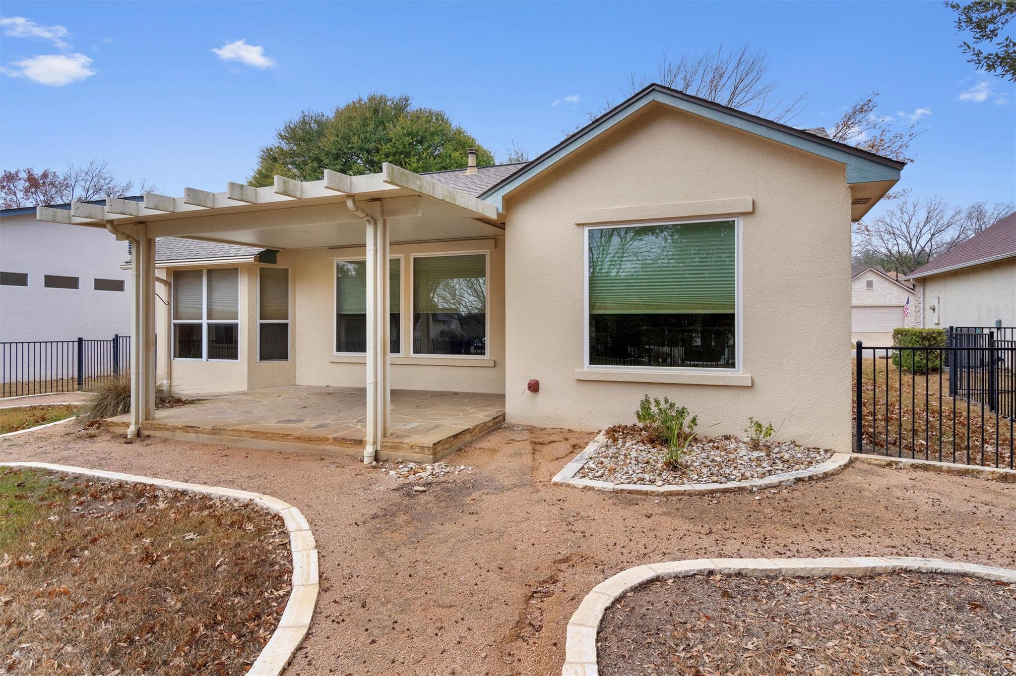 195 Whispering Wind Dr, Georgetown, TX 78633