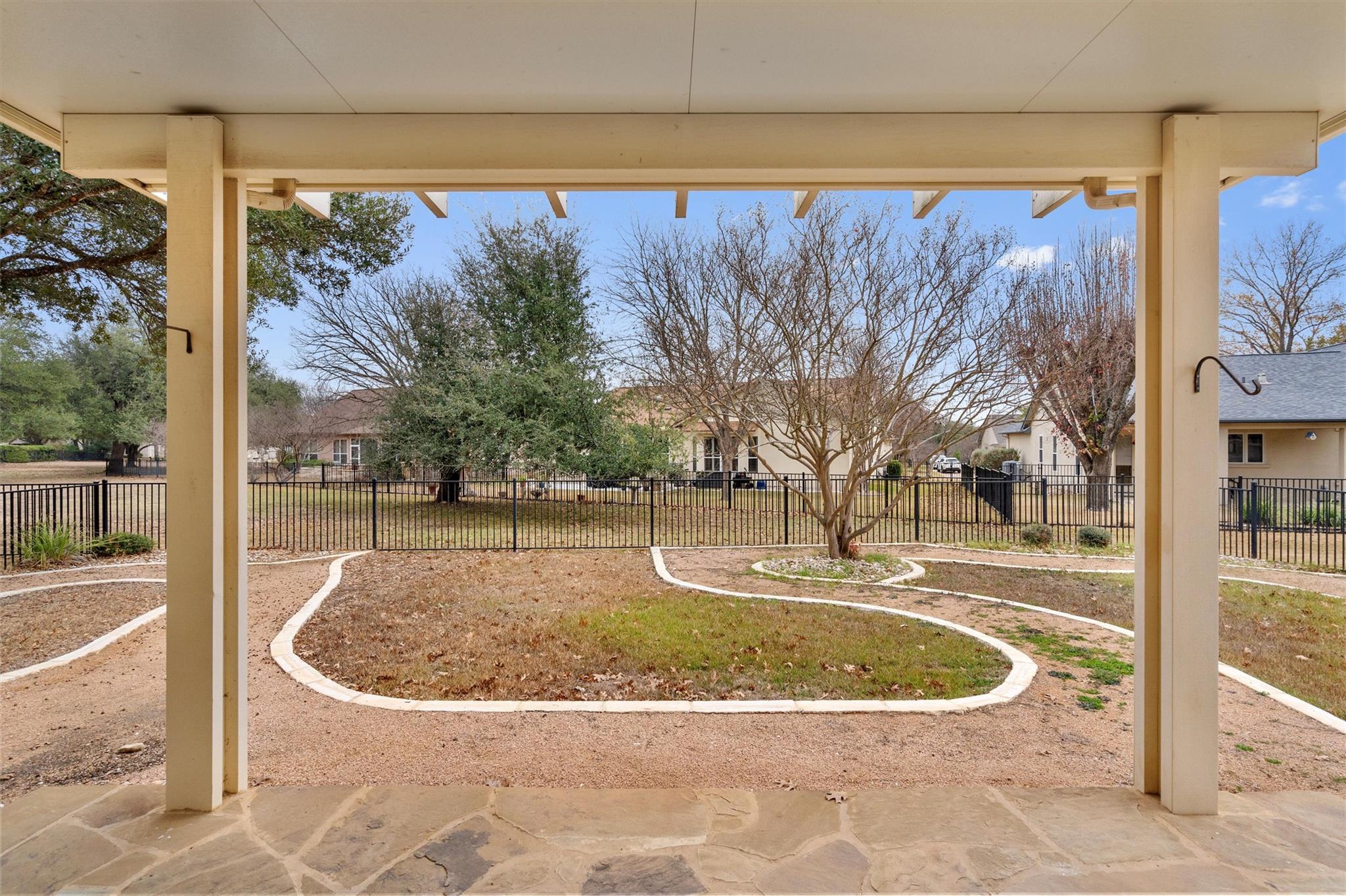 195 Whispering Wind Dr, Georgetown, TX 78633