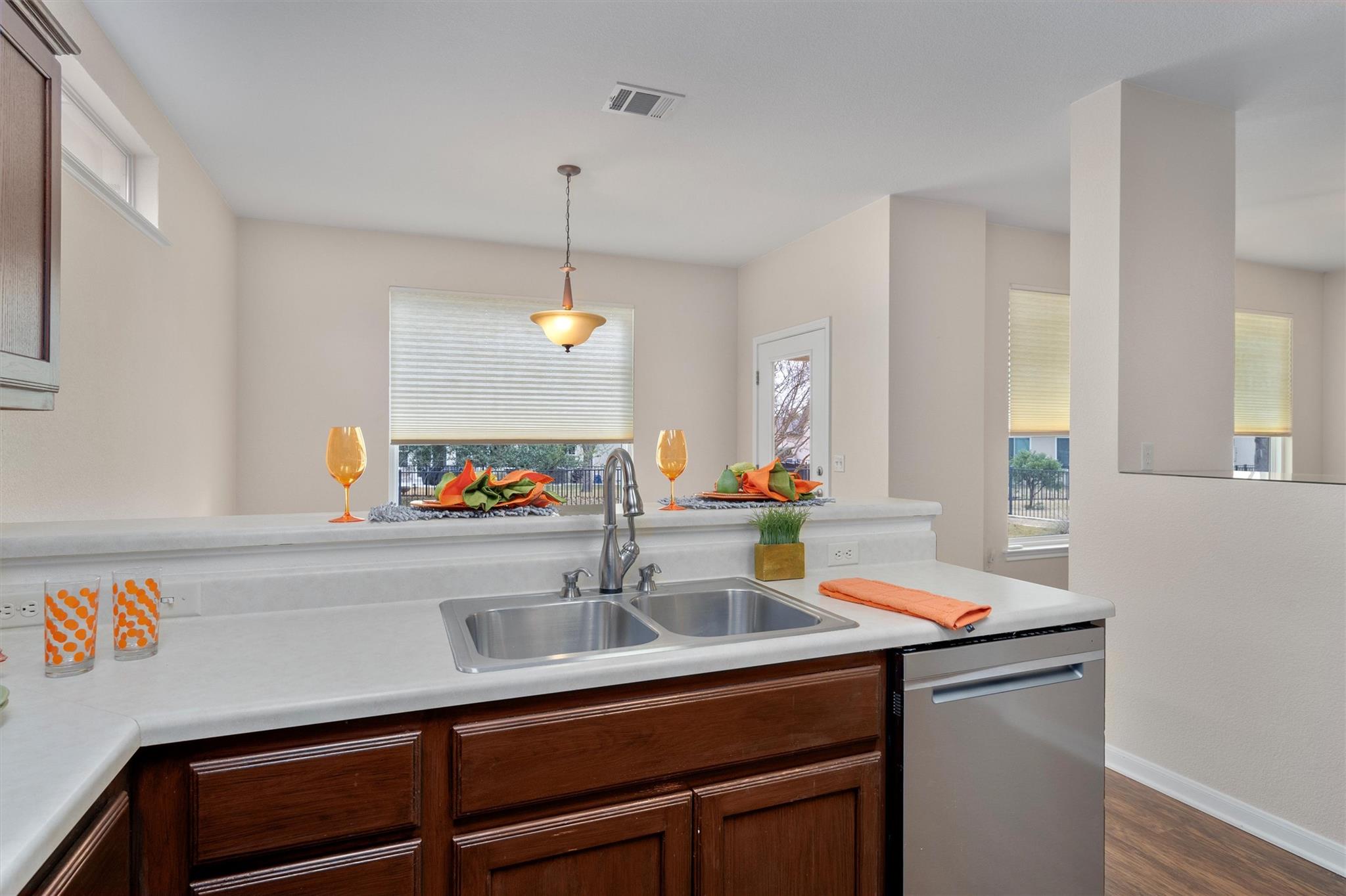 195 Whispering Wind Dr, Georgetown, TX 78633