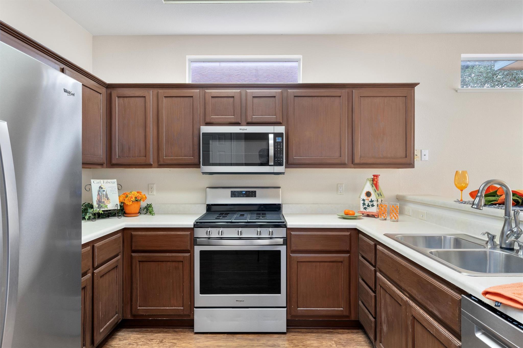 195 Whispering Wind Dr, Georgetown, TX 78633