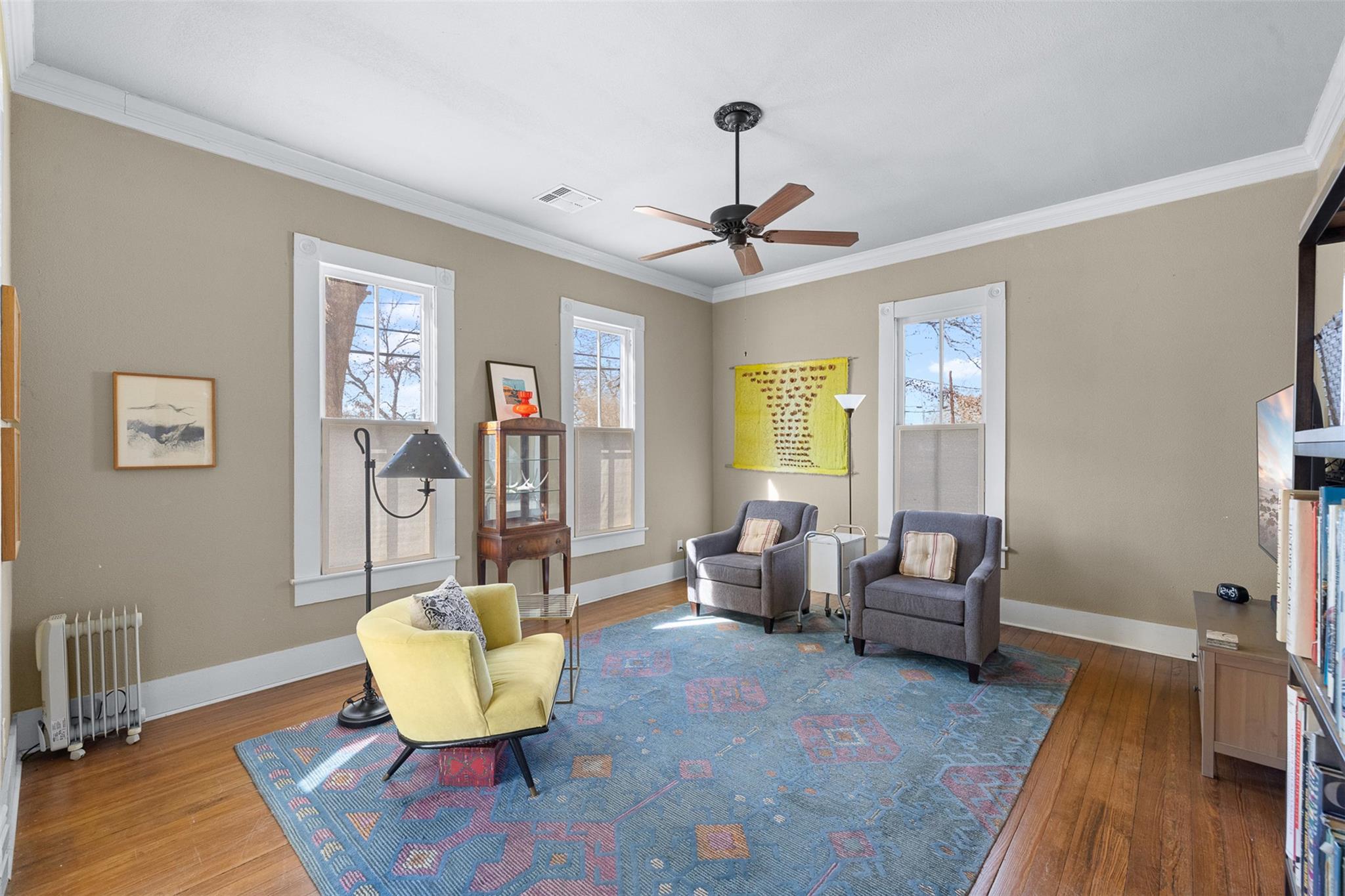 660 N Main St, La Grange, TX 78945