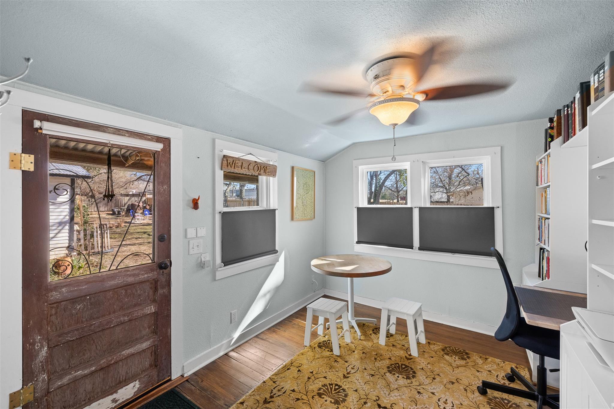 660 N Main St, La Grange, TX 78945