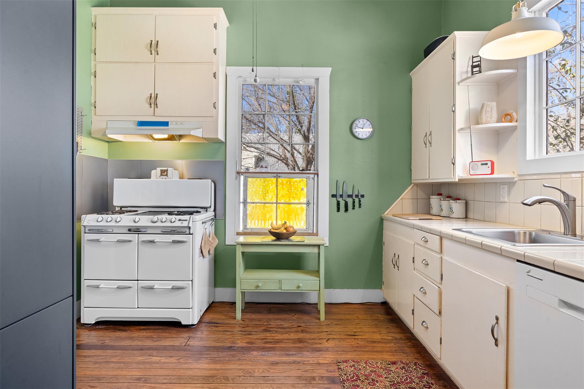 660 N Main St, La Grange, TX 78945