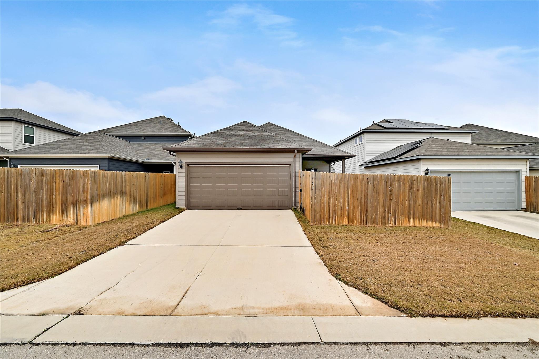 761 Long Run, Liberty Hill, TX 78642