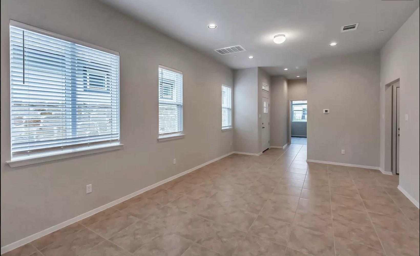 2800 Joe Dimaggio Blvd # 88, Round Rock, TX 78665