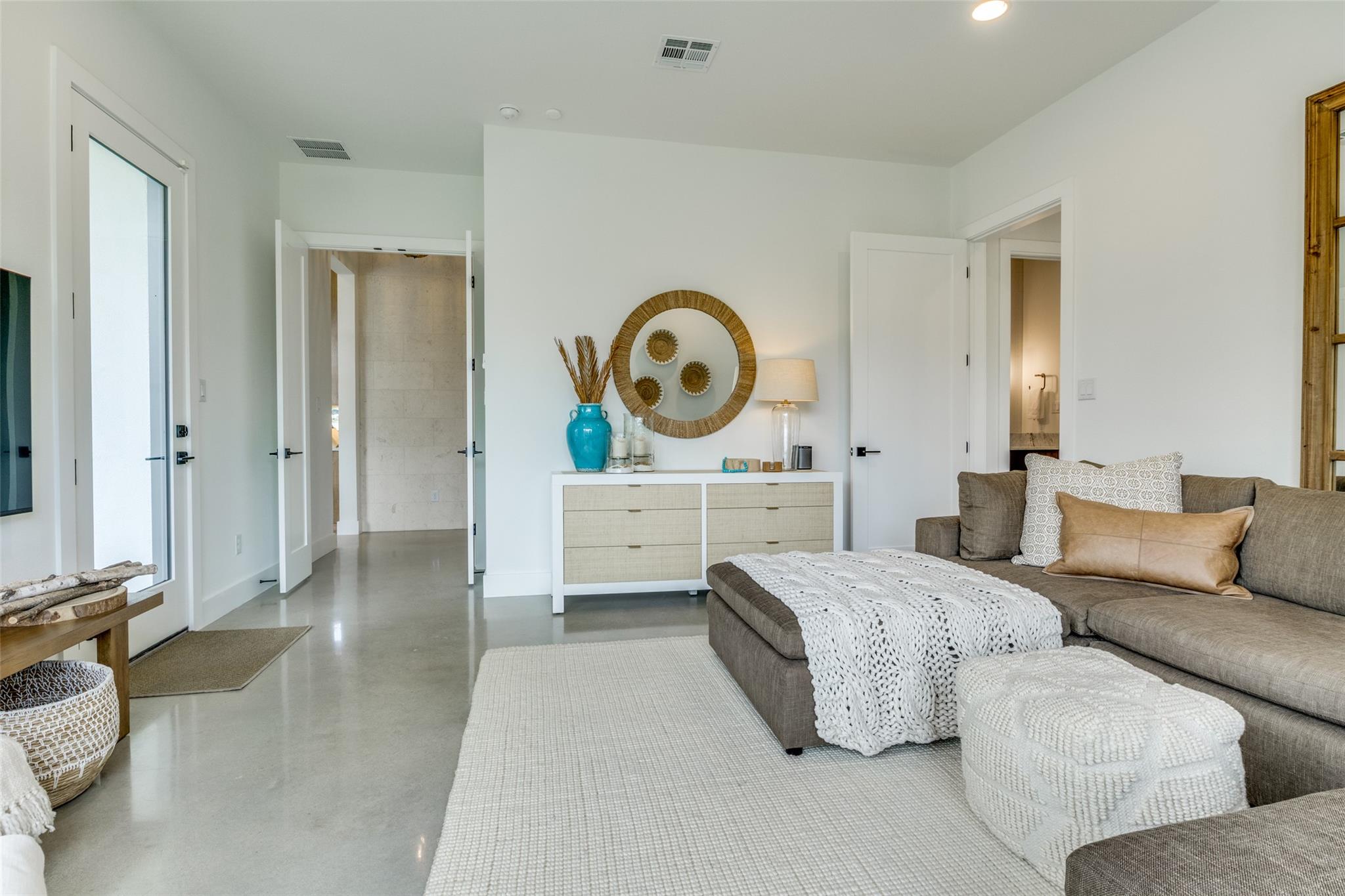 1958 Paradise Parkway, Canyon Lake, TX 78133