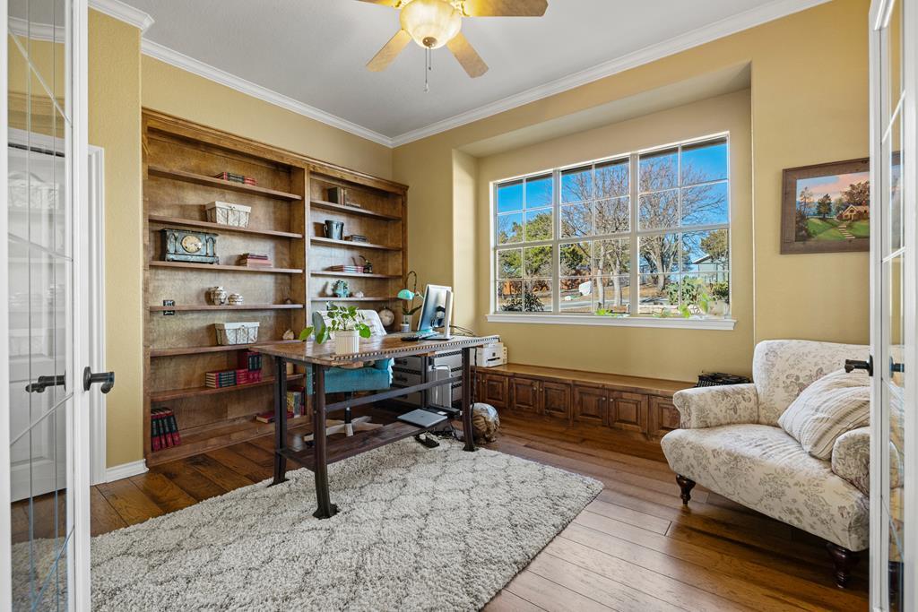 169 Royal Oaks Hill, Fredericksburg, TX 78624