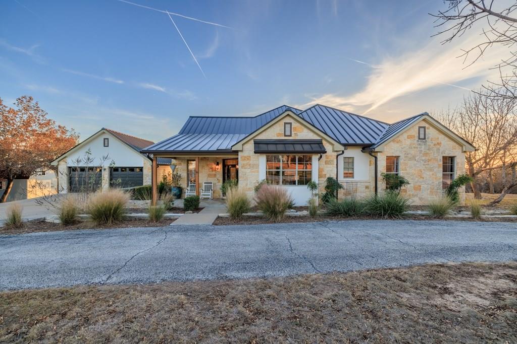 169 Royal Oaks Hill, Fredericksburg, TX 78624