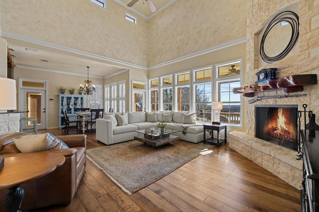 169 Royal Oaks Hill, Fredericksburg, TX 78624