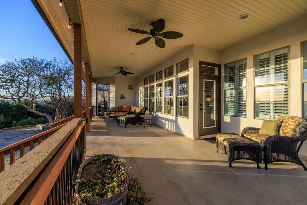 169 Royal Oaks Hill, Fredericksburg, TX 78624